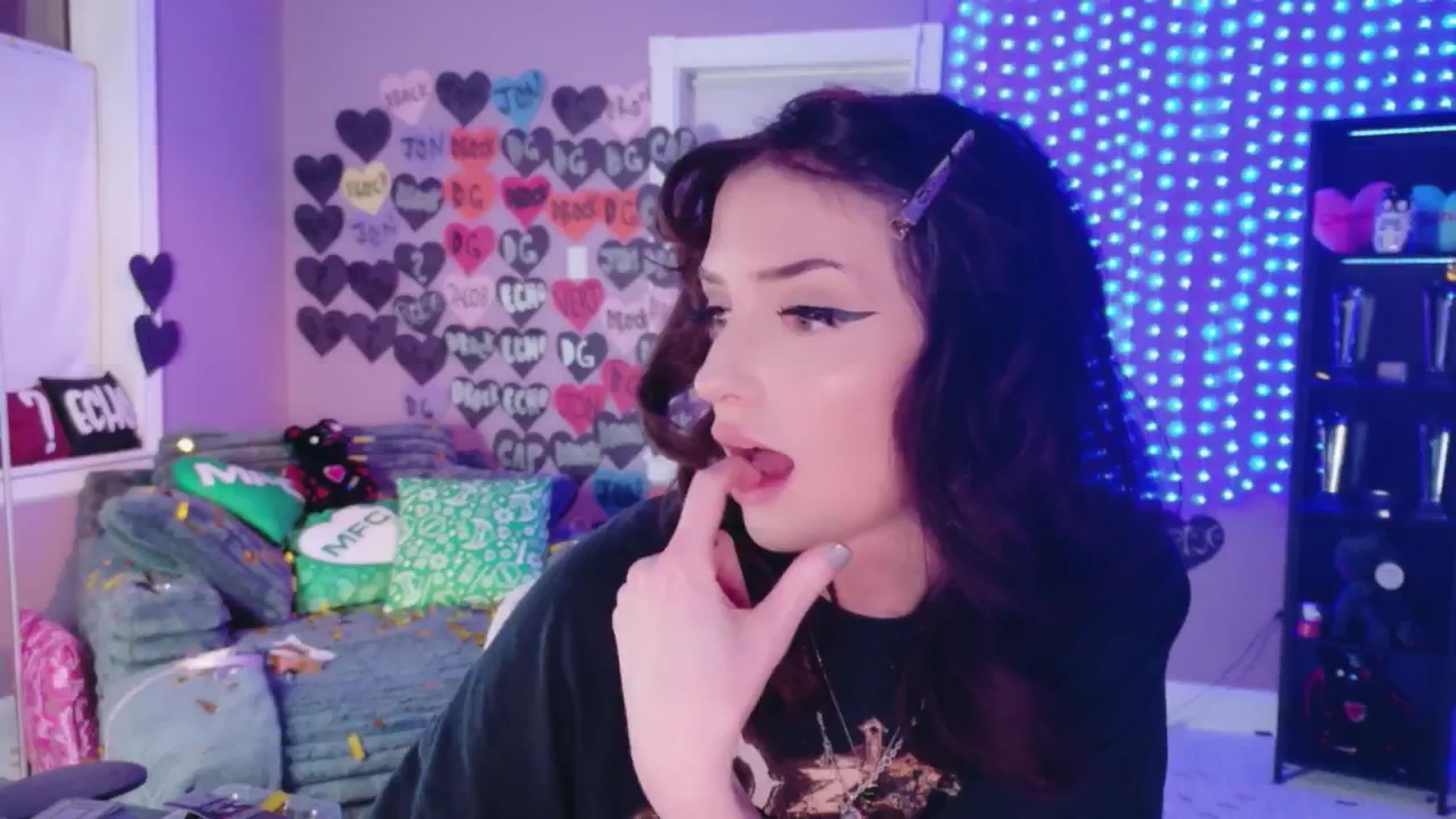 Gallery image thumbnail from DrocksAriel's myfreecams stream on, 03/01/2026, 02:19 image 12 of 20