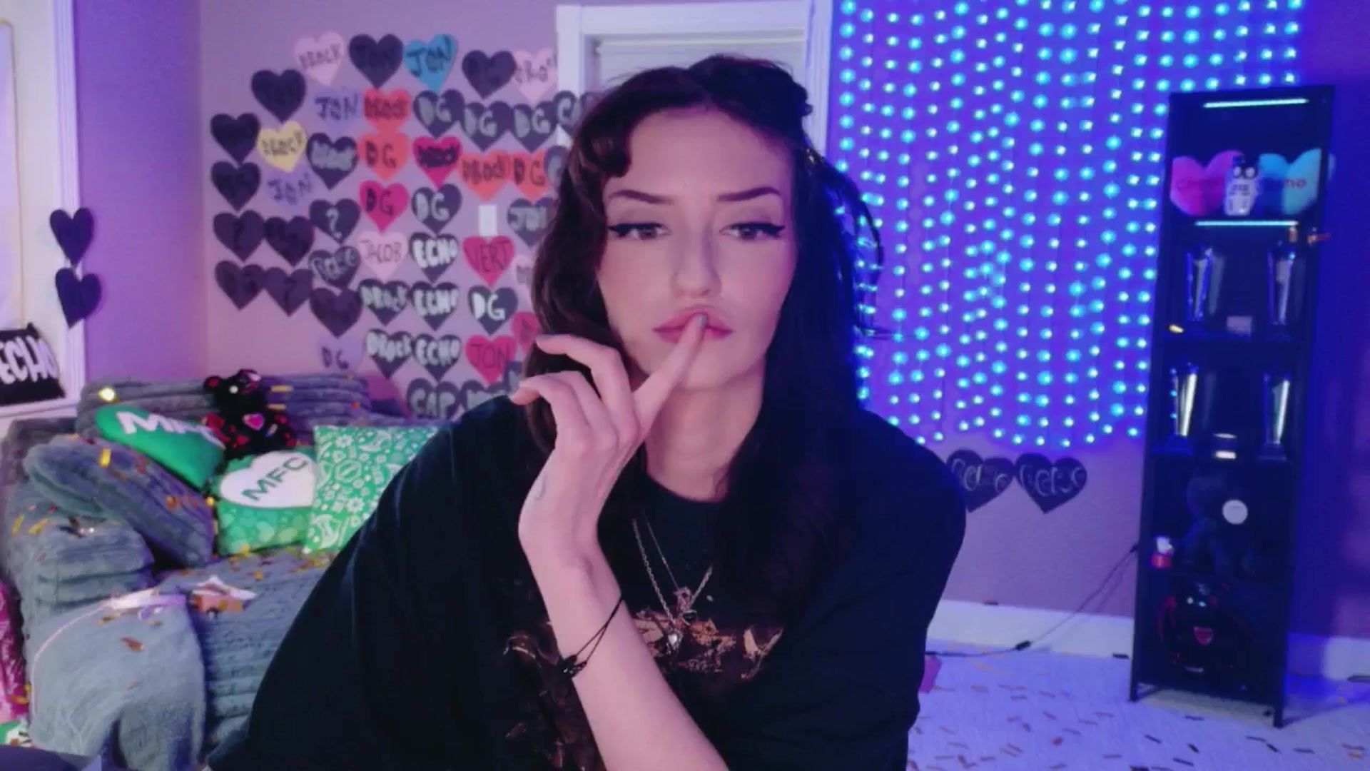 Gallery image thumbnail from DrocksAriel's myfreecams stream on, 03/01/2026, 02:19 image 19 of 20