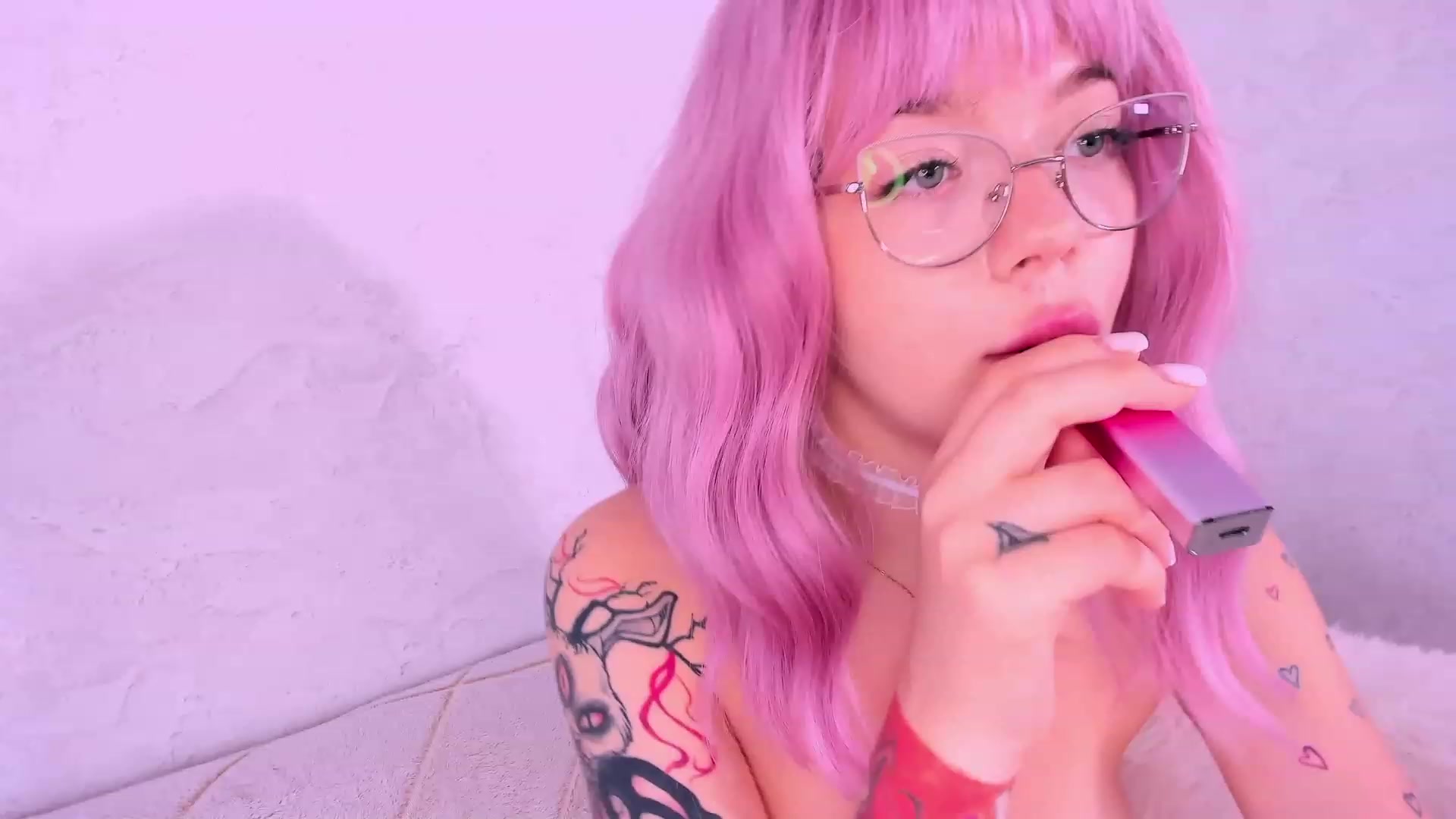 Gallery image thumbnail from Droolgirl's myfreecams stream on, 08/23/2023, 05:08 image 20 of 20