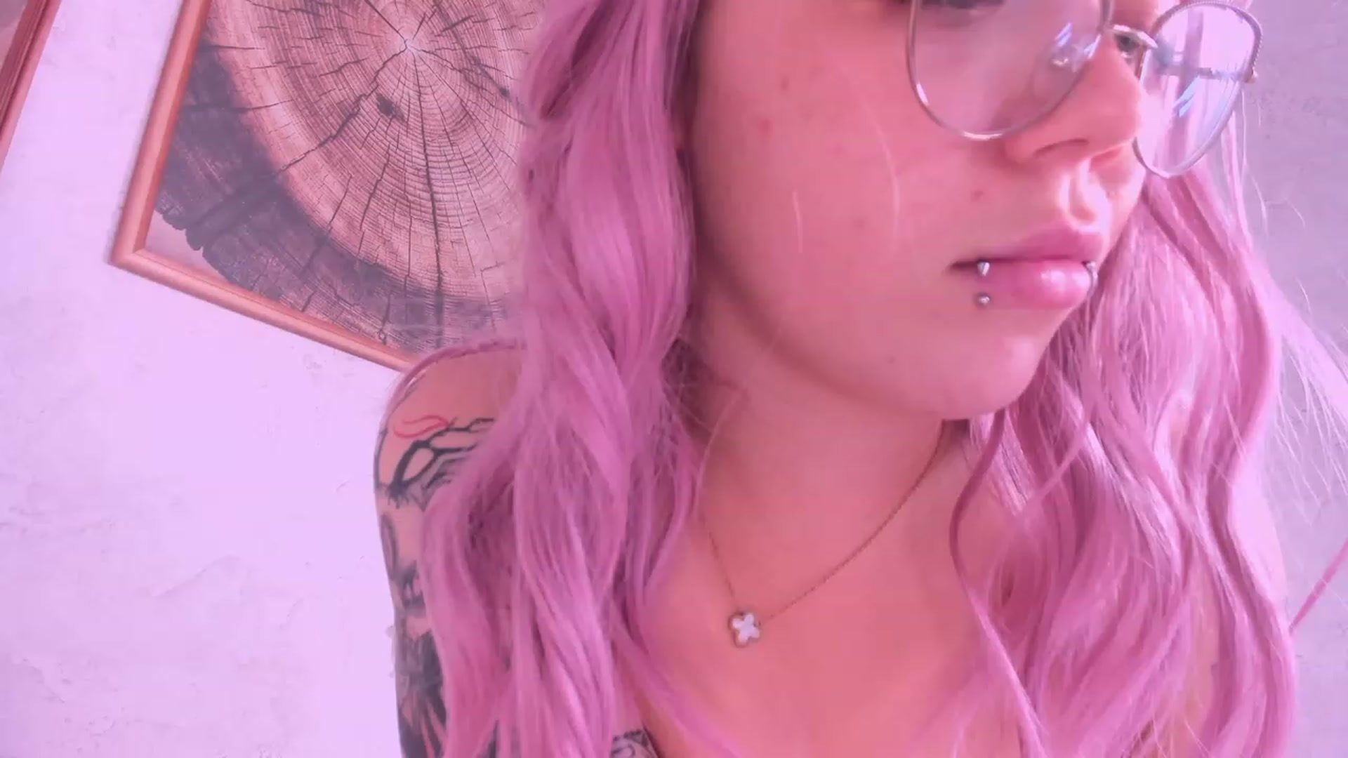 Gallery image thumbnail from Droolgirl's myfreecams stream on, 10/16/2023, 08:26 image 4 of 20