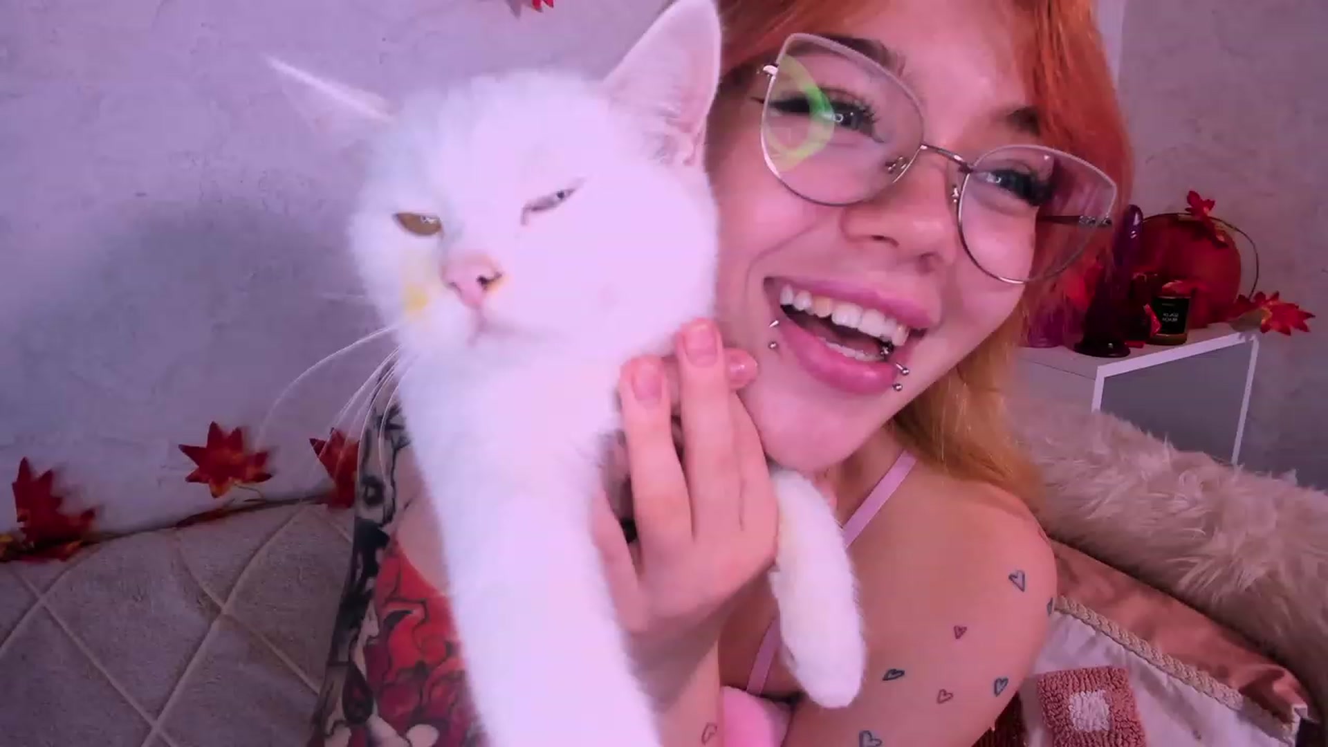 Gallery image thumbnail from Droolgirl's myfreecams stream on, 10/26/2023, 10:30 image 5 of 20