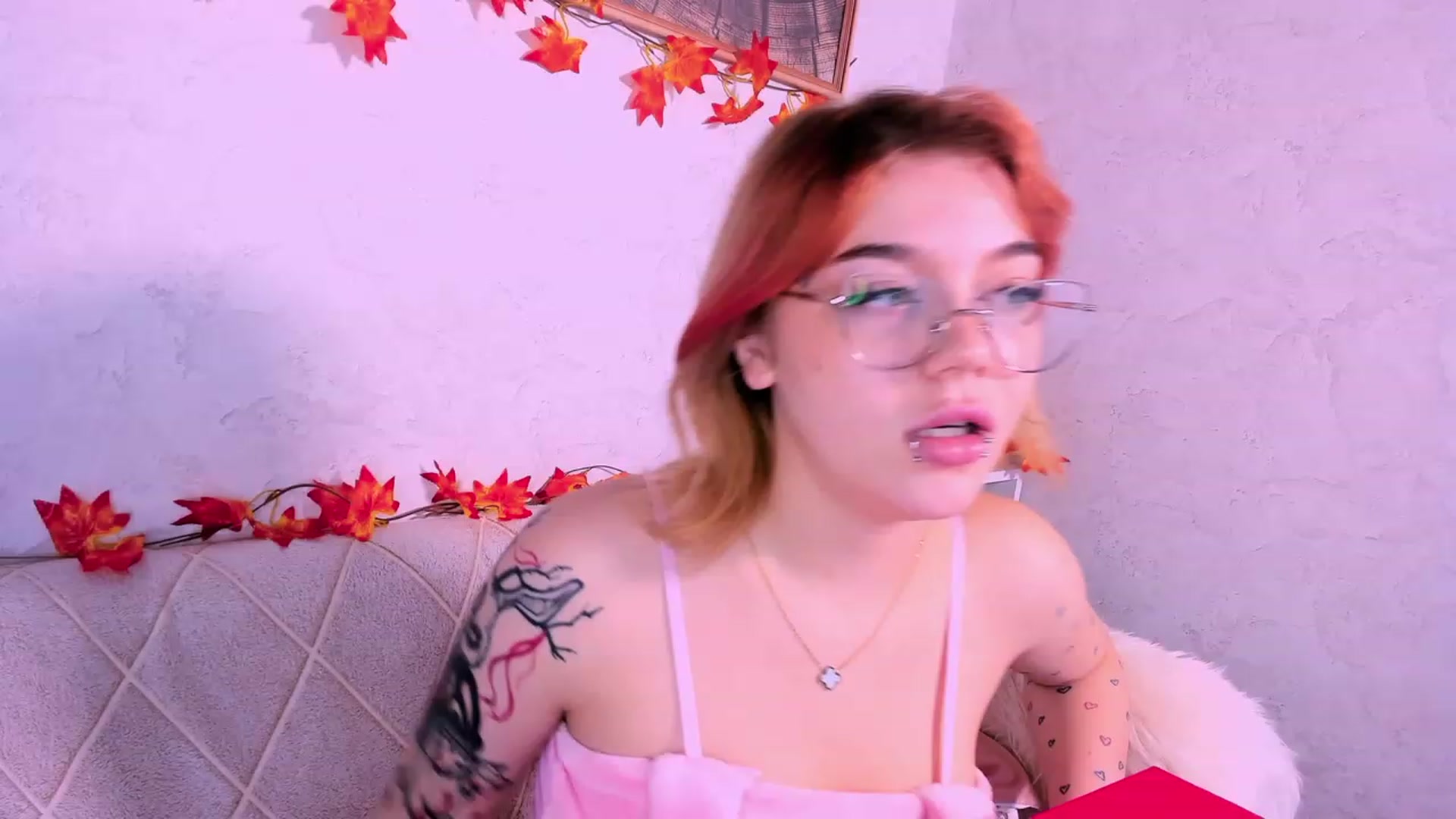 Gallery image thumbnail from Droolgirl's myfreecams stream on, 10/26/2023, 10:30 image 20 of 20