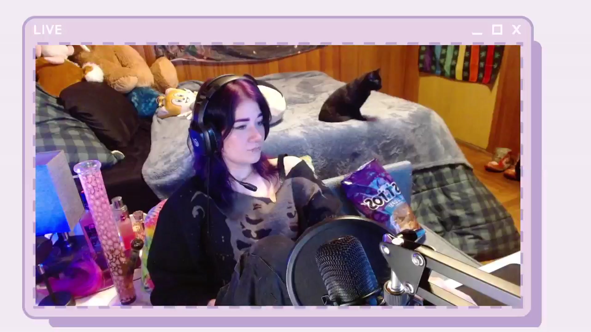 Gallery image thumbnail from Drtybngrat's myfreecams stream on, 05/18/2025, 03:13 image 7 of 20