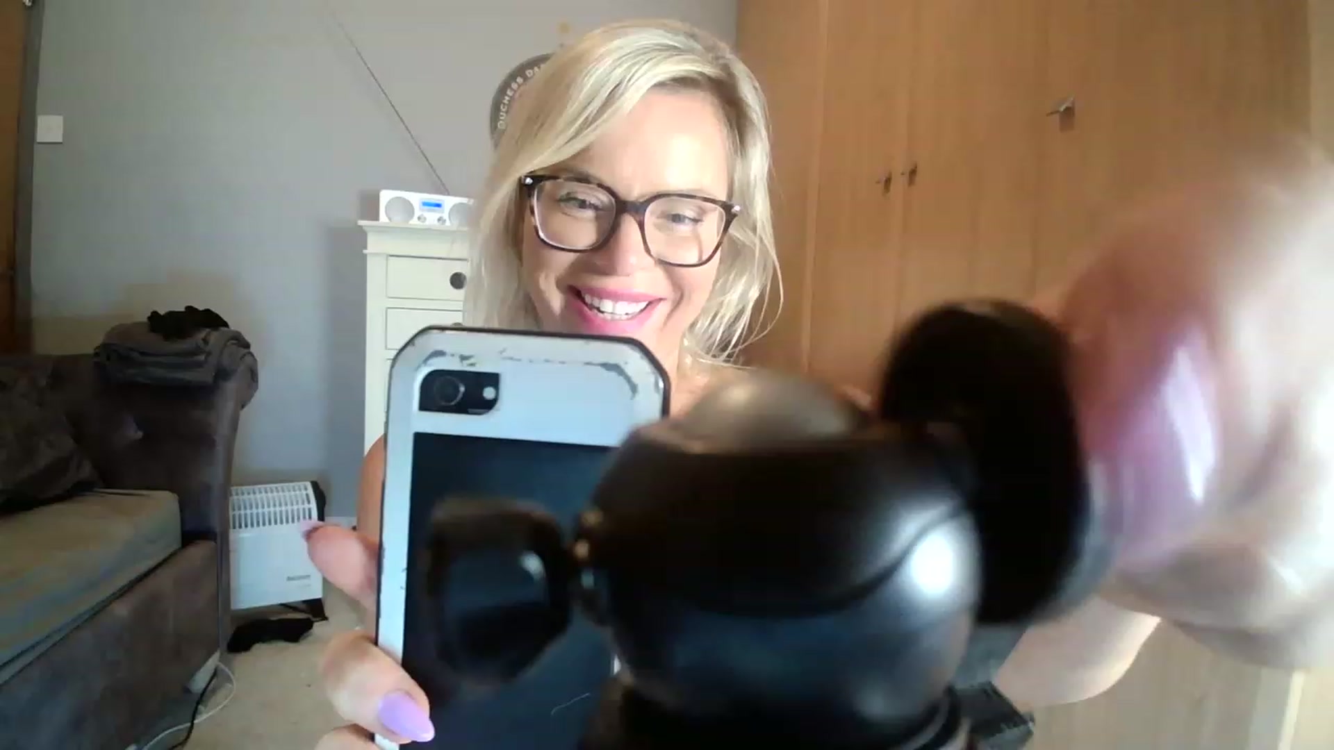 Gallery image thumbnail from Duchessfilth's myfreecams stream on, 11/21/2022, 23:14 image 16 of 20