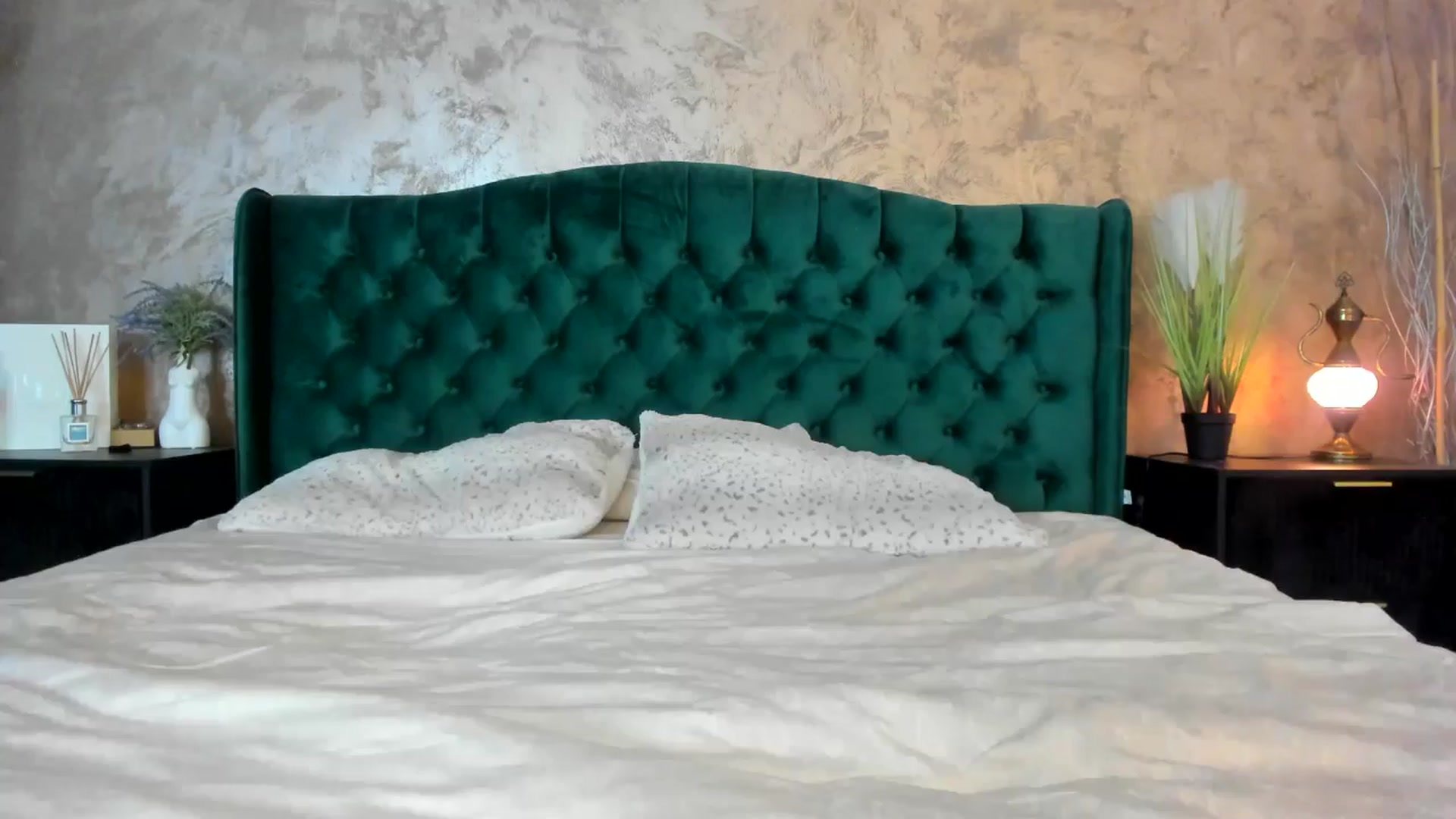 Gallery image thumbnail from Duchesssa's myfreecams stream on, 09/06/2024, 10:17 image 10 of 20