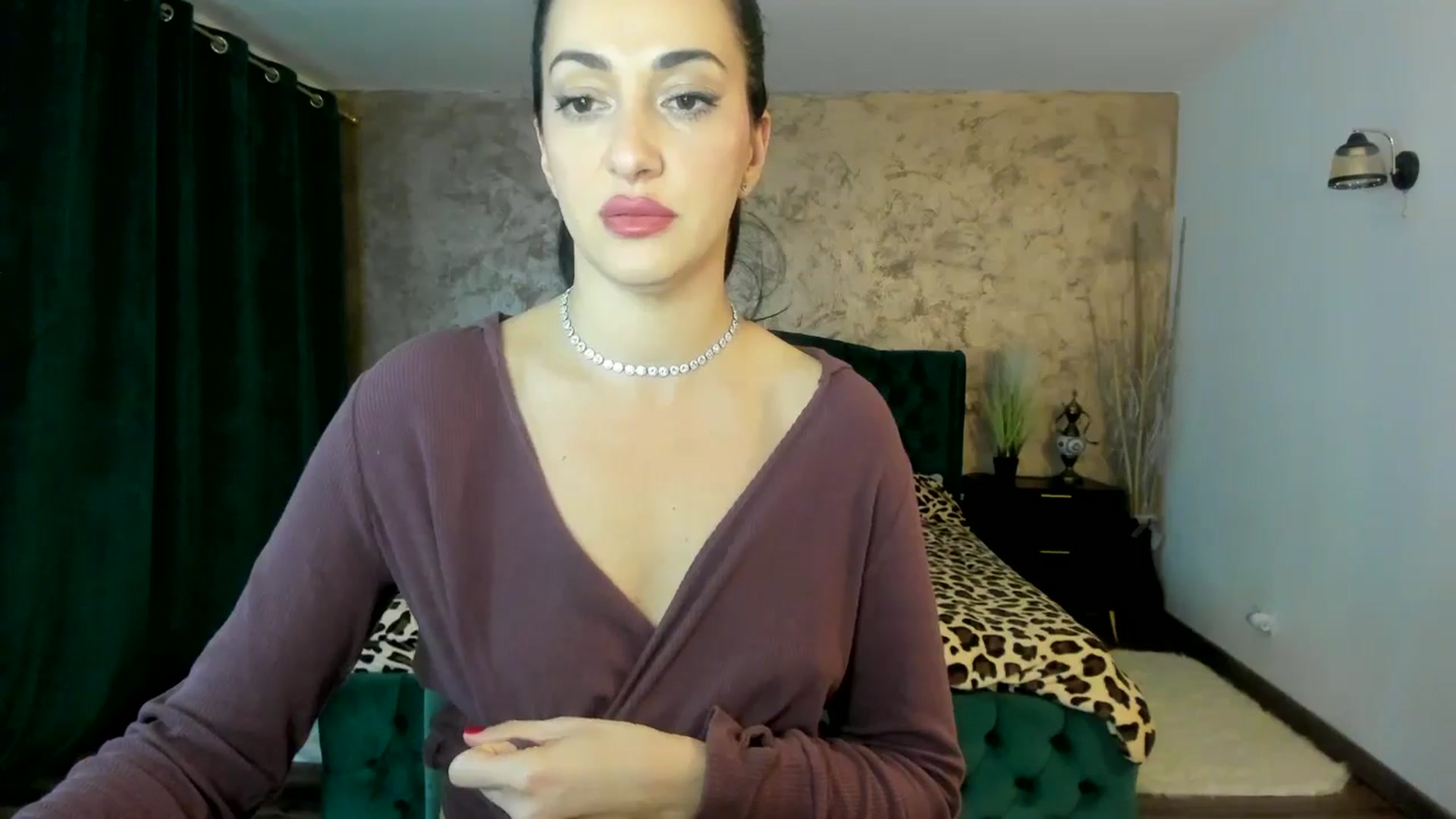 Gallery image thumbnail from Duchesssa's myfreecams stream on, 11/25/2024, 18:10 image 14 of 20