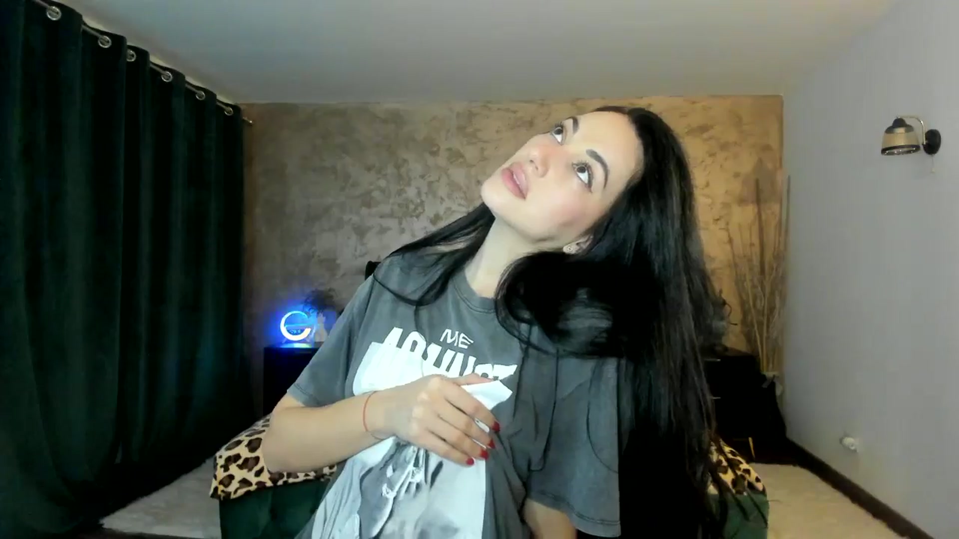 Gallery image thumbnail from Duchesssa's myfreecams stream on, 11/26/2024, 20:19 image 17 of 20