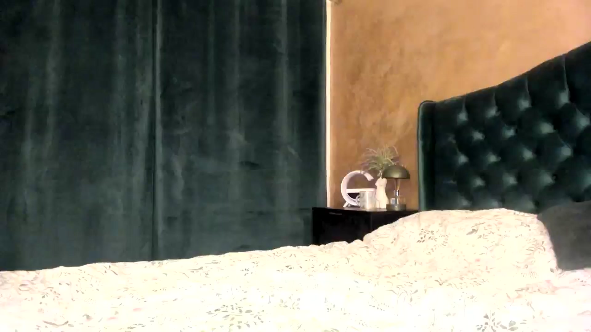 Gallery image thumbnail from Duchesssa's myfreecams stream on, 12/09/2024, 14:07 image 9 of 20