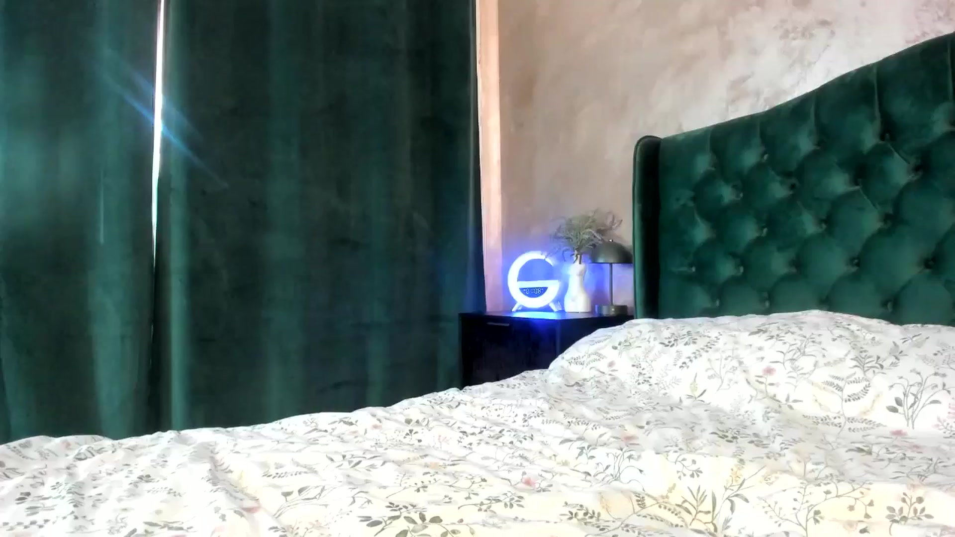Gallery image thumbnail from Duchesssa's myfreecams stream on, 12/13/2024, 11:53 image 17 of 20