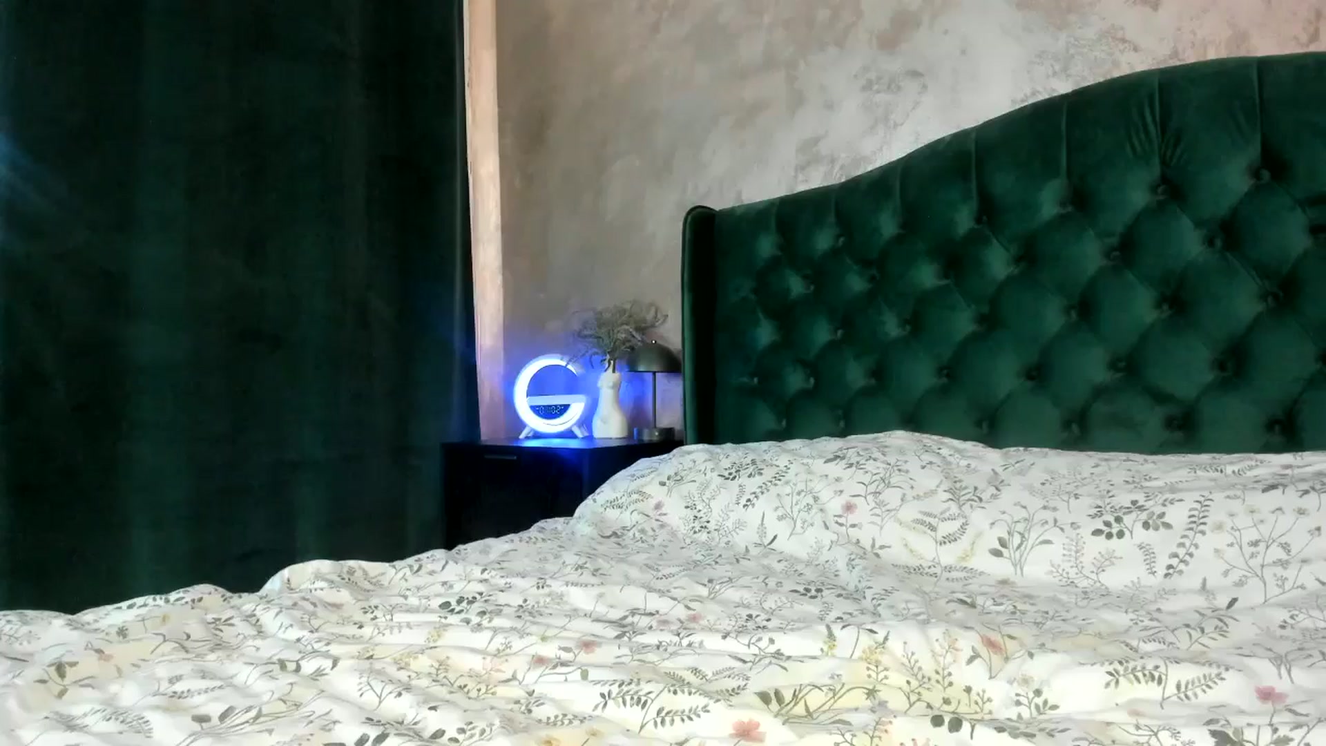 Gallery image thumbnail from Duchesssa's myfreecams stream on, 12/13/2024, 11:53 image 14 of 20
