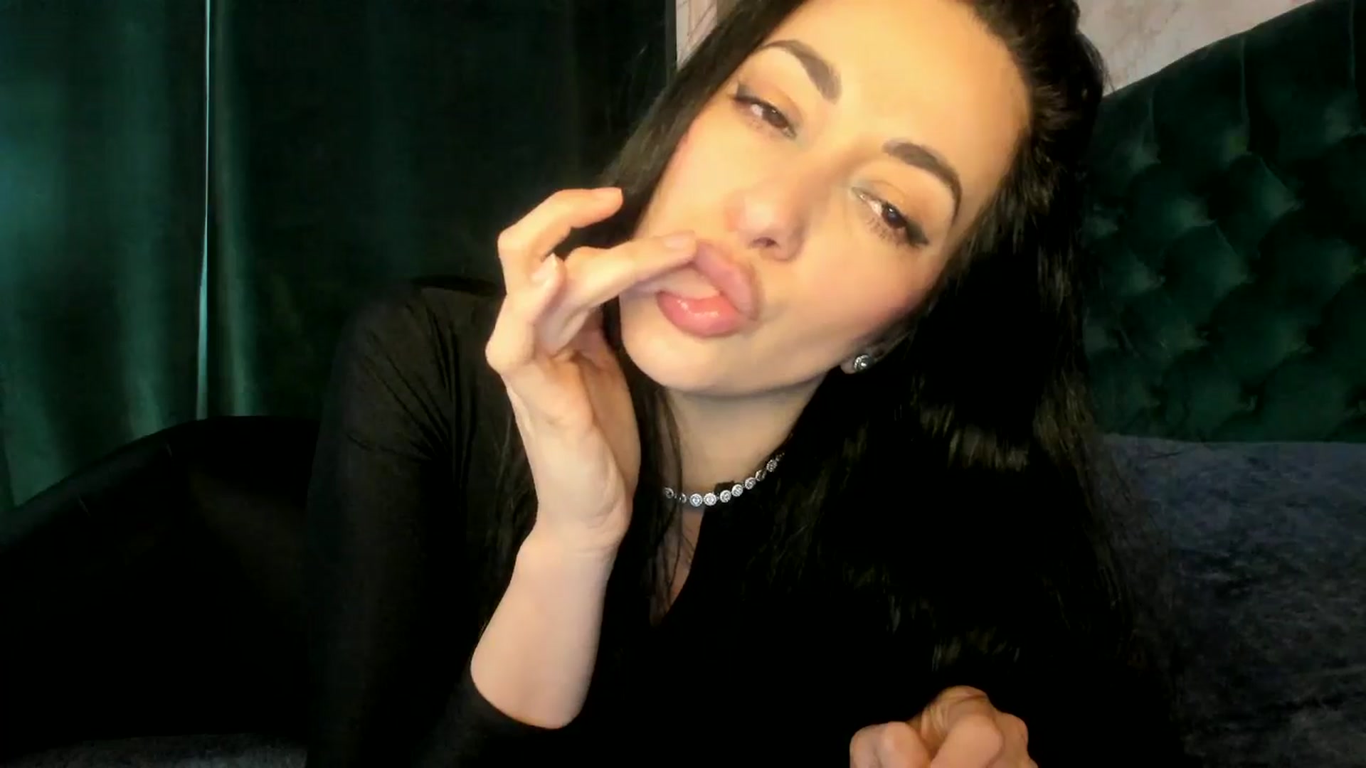 Gallery image thumbnail from Duchesssa's myfreecams stream on, 12/19/2024, 12:42 image 11 of 20