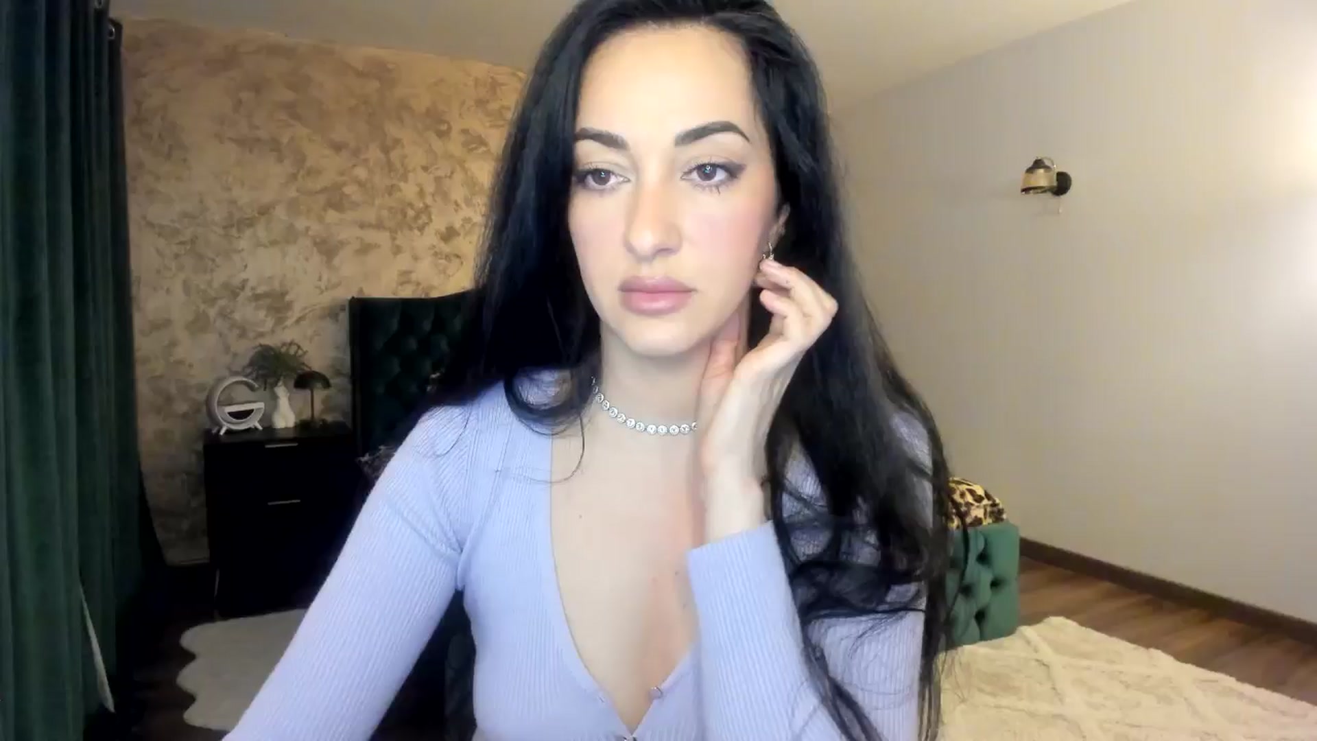 Gallery image thumbnail from Duchesssa's myfreecams stream on, 01/03/2025, 11:41 image 6 of 20