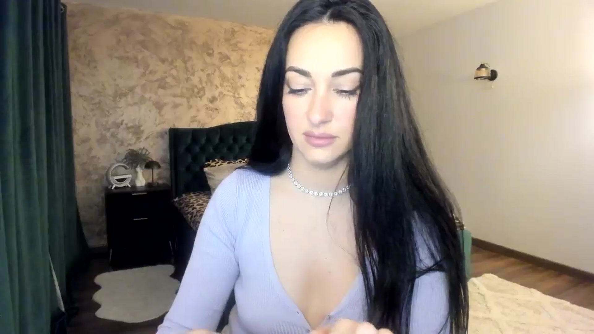 Gallery image thumbnail from Duchesssa's myfreecams stream on, 01/03/2025, 12:37 image 6 of 20