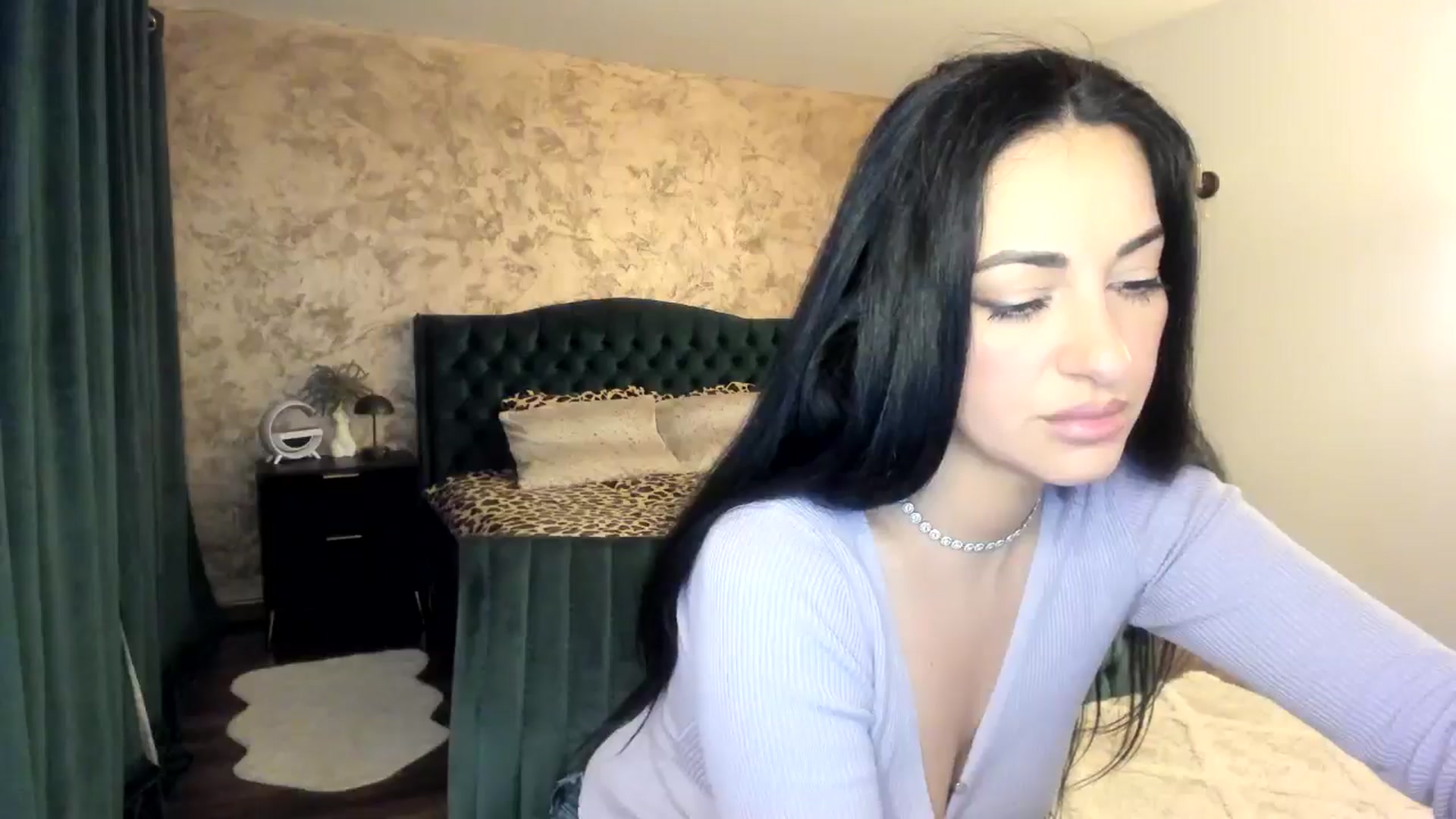 Gallery image thumbnail from Duchesssa's myfreecams stream on, 01/03/2025, 12:37 image 2 of 20