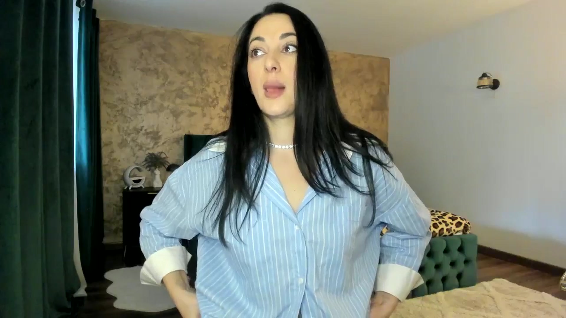 Gallery image thumbnail from Duchesssa's myfreecams stream on, 02/03/2025, 10:43 image 12 of 20