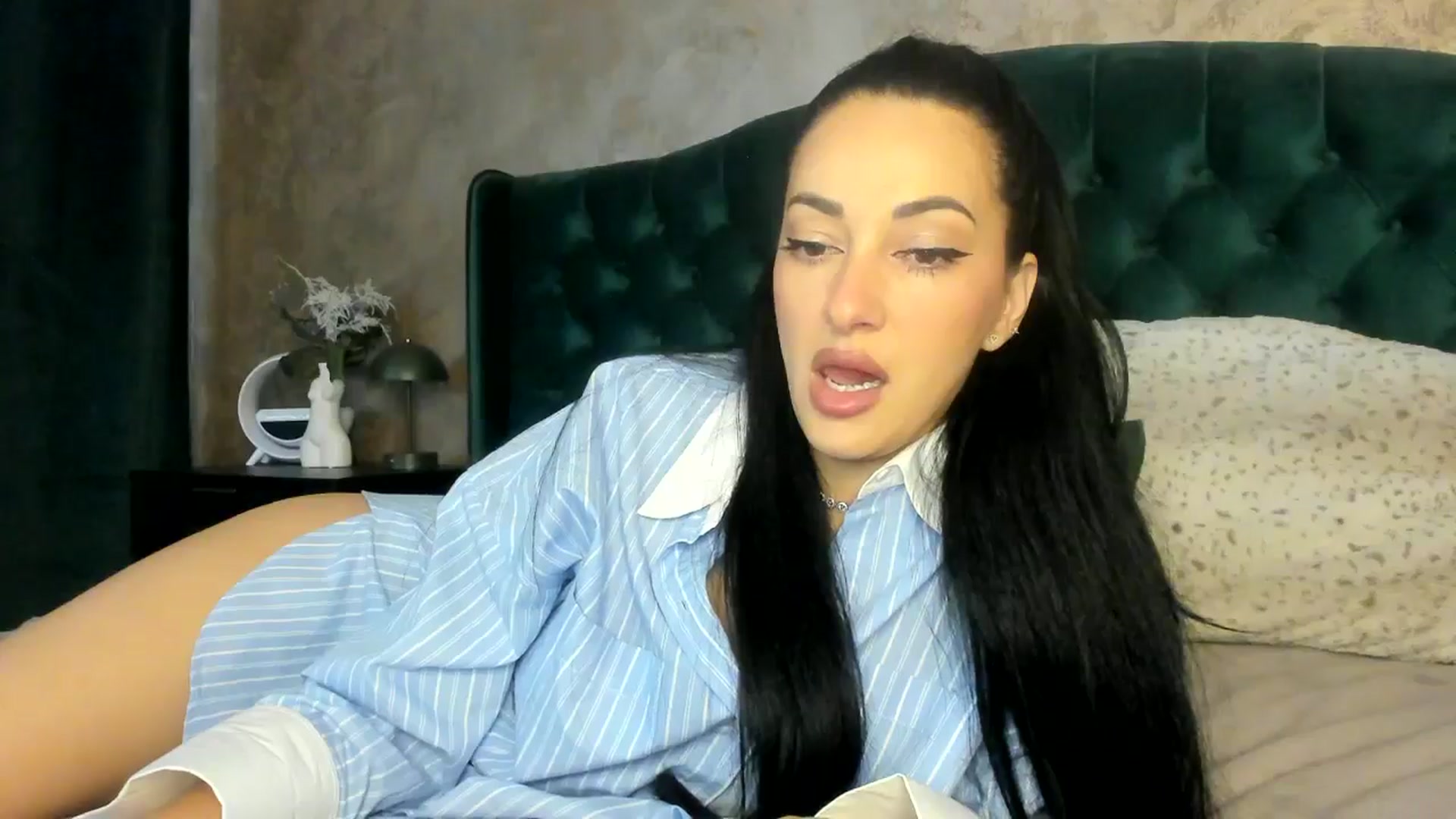Gallery image thumbnail from Duchesssa's myfreecams stream on, 03/06/2025, 09:46 image 8 of 20