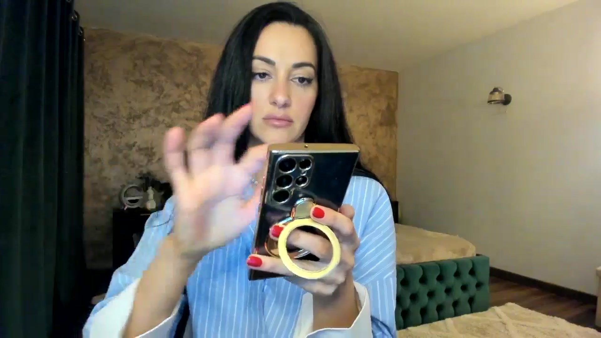 Gallery image thumbnail from Duchesssa's myfreecams stream on, 03/19/2025, 20:27 image 19 of 20