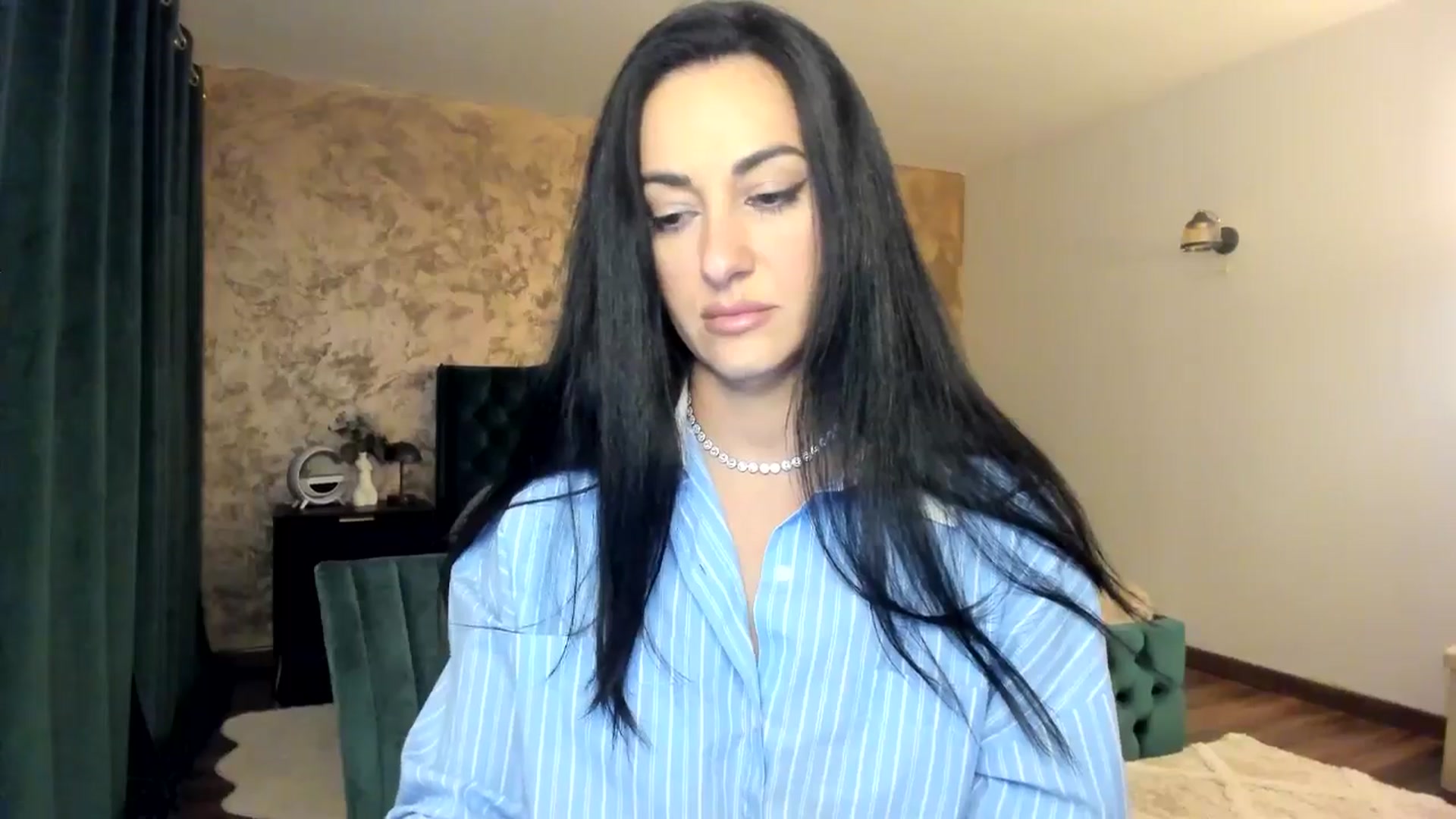 Gallery image thumbnail from Duchesssa's myfreecams stream on, 03/19/2025, 20:27 image 12 of 20