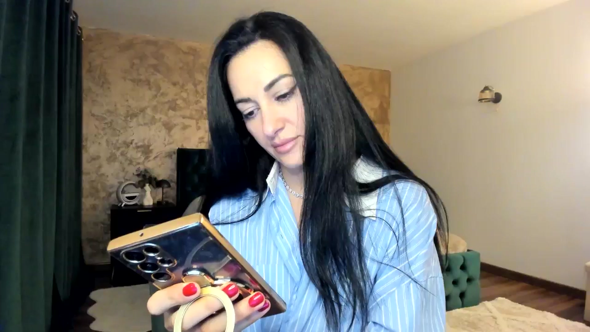 Gallery image thumbnail from Duchesssa's myfreecams stream on, 03/19/2025, 20:27 image 5 of 20