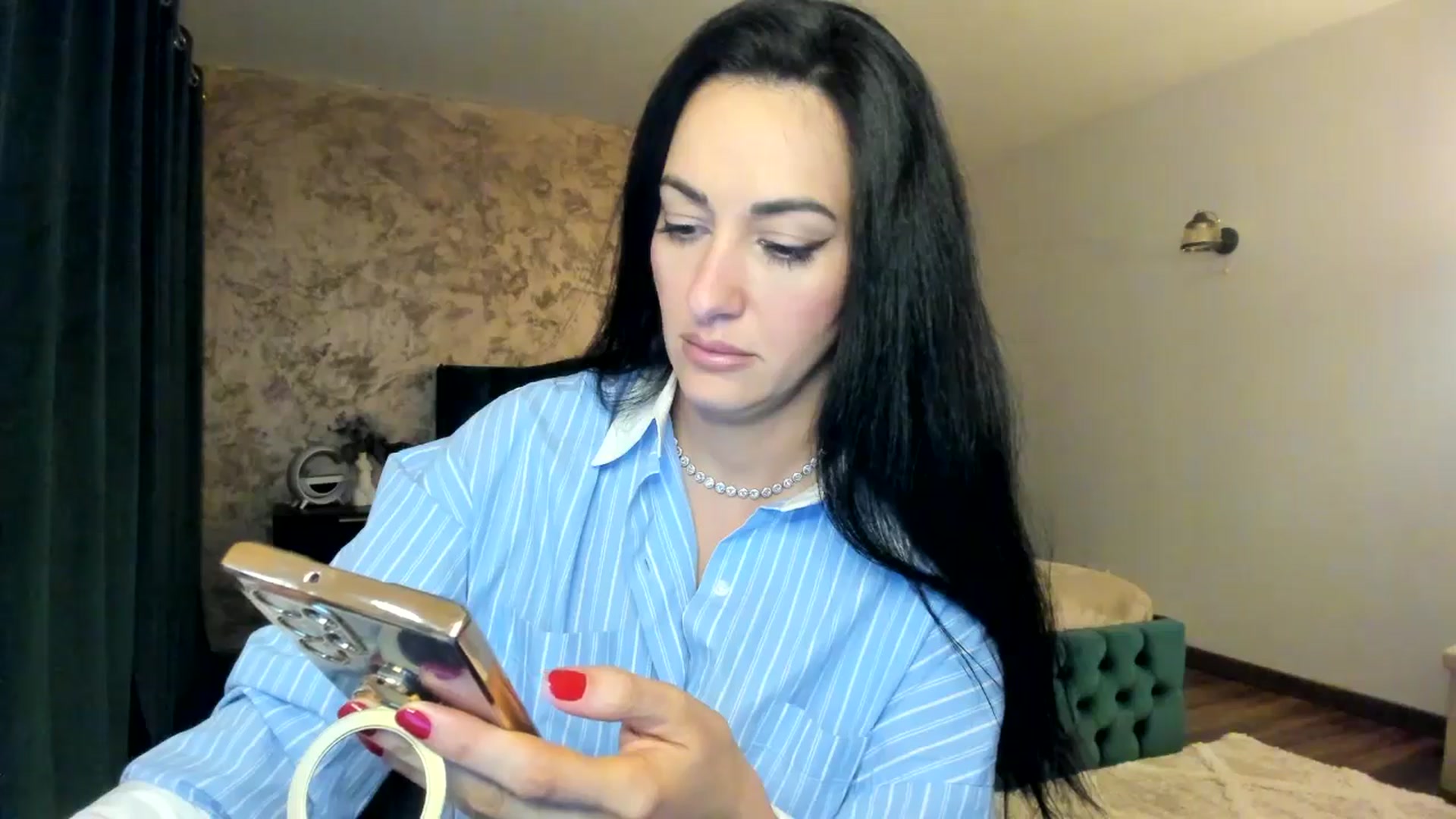 Gallery image thumbnail from Duchesssa's myfreecams stream on, 03/19/2025, 20:27 image 2 of 20