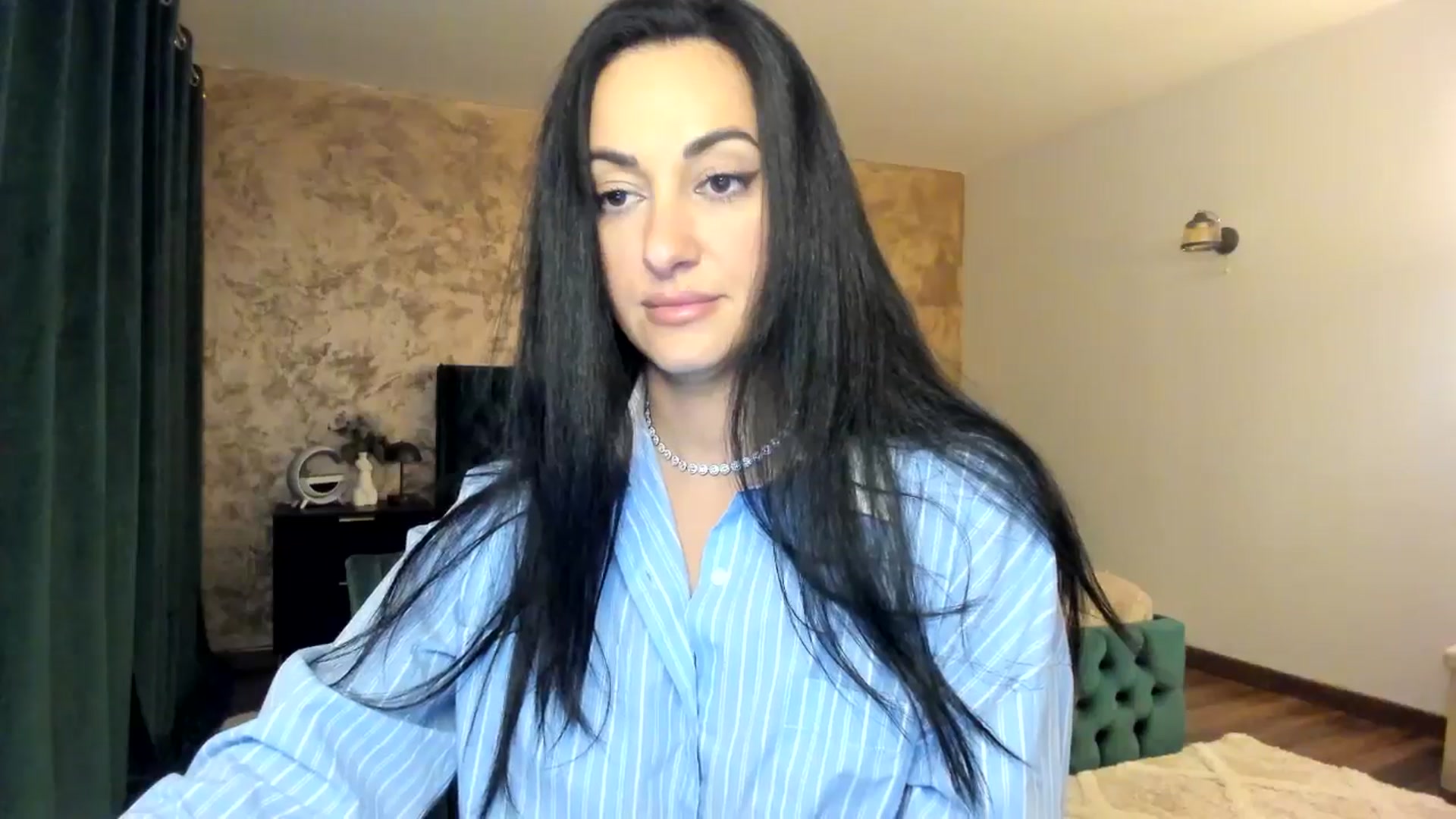 Gallery image thumbnail from Duchesssa's myfreecams stream on, 03/19/2025, 20:27 image 14 of 20