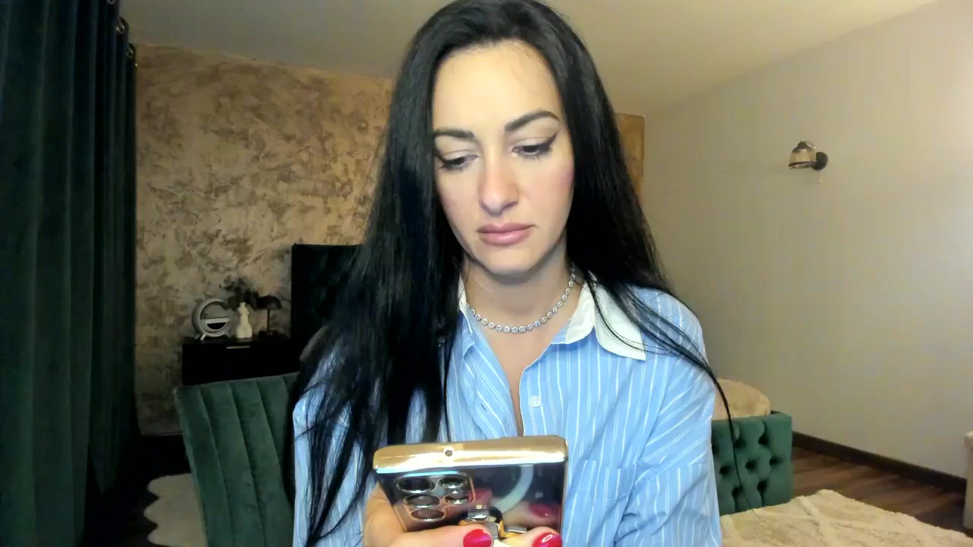 Gallery image thumbnail from Duchesssa's myfreecams stream on, 03/19/2025, 20:27 image 1 of 20