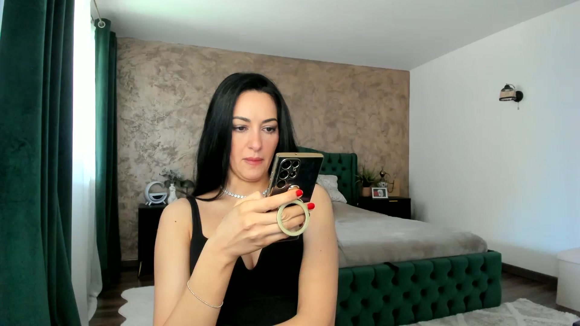 Gallery image thumbnail from Duchesssa's myfreecams stream on, 03/20/2025, 11:00 image 2 of 20