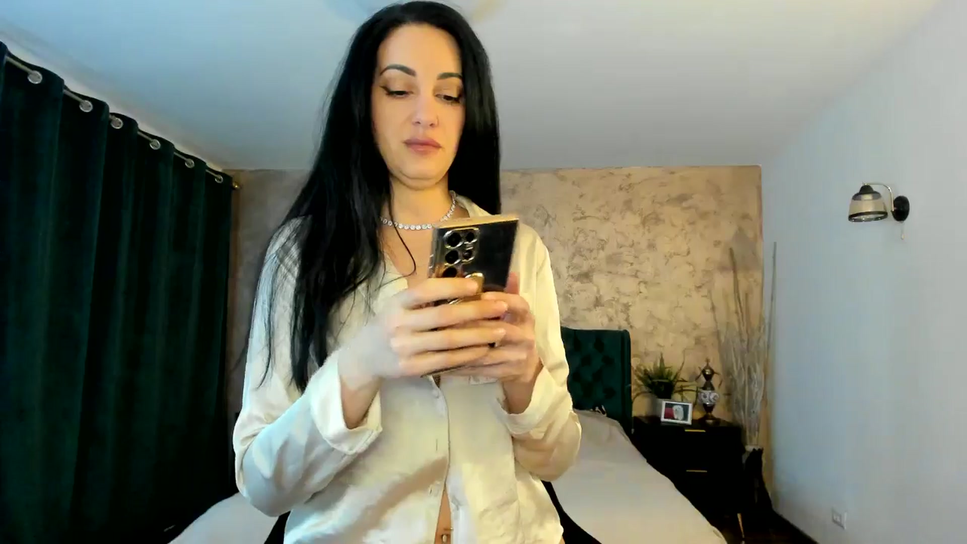 Gallery image thumbnail from Duchesssa's myfreecams stream on, 04/01/2025, 16:16 image 9 of 20