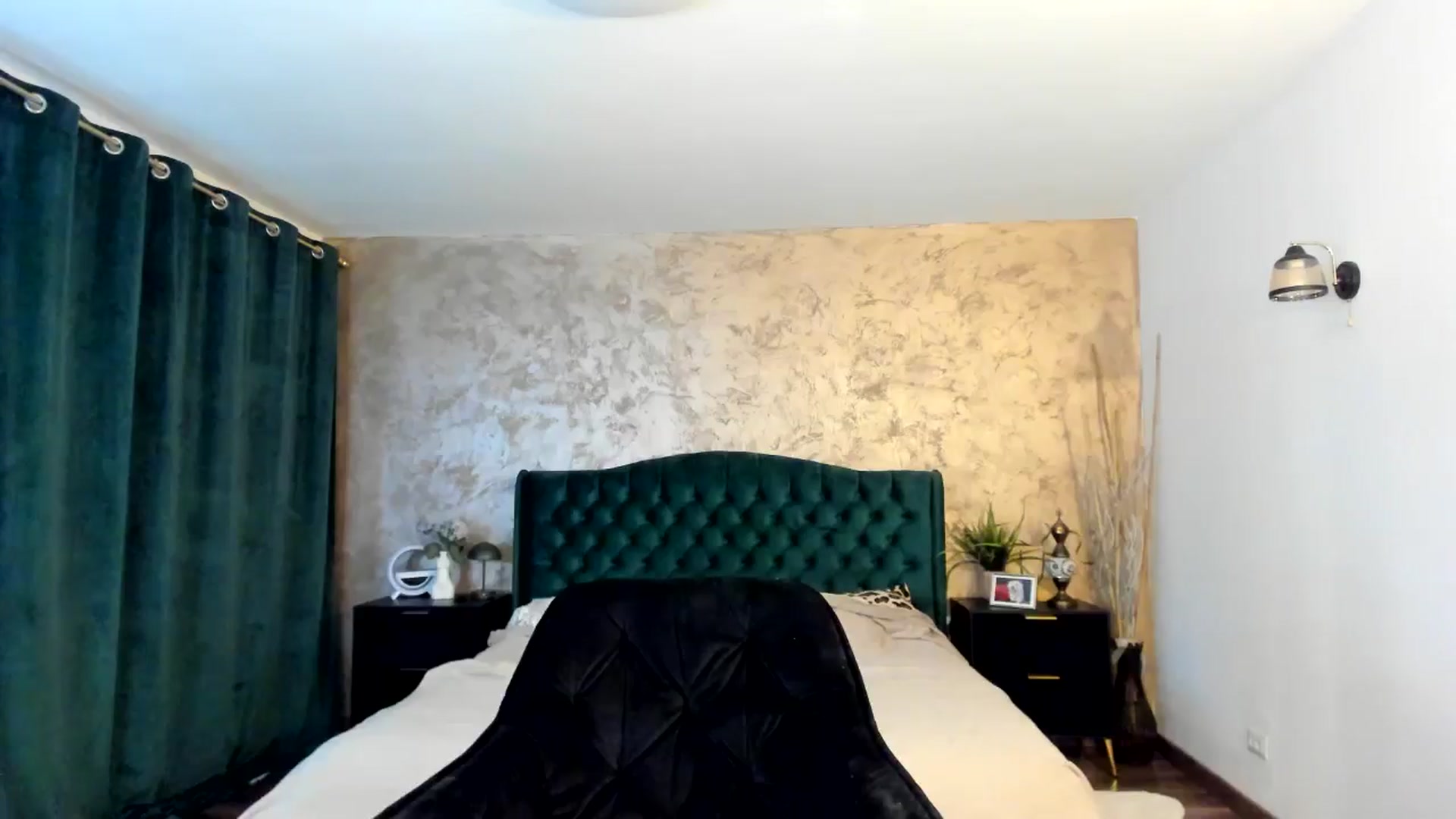Gallery image thumbnail from Duchesssa's myfreecams stream on, 04/01/2025, 17:26 image 19 of 20