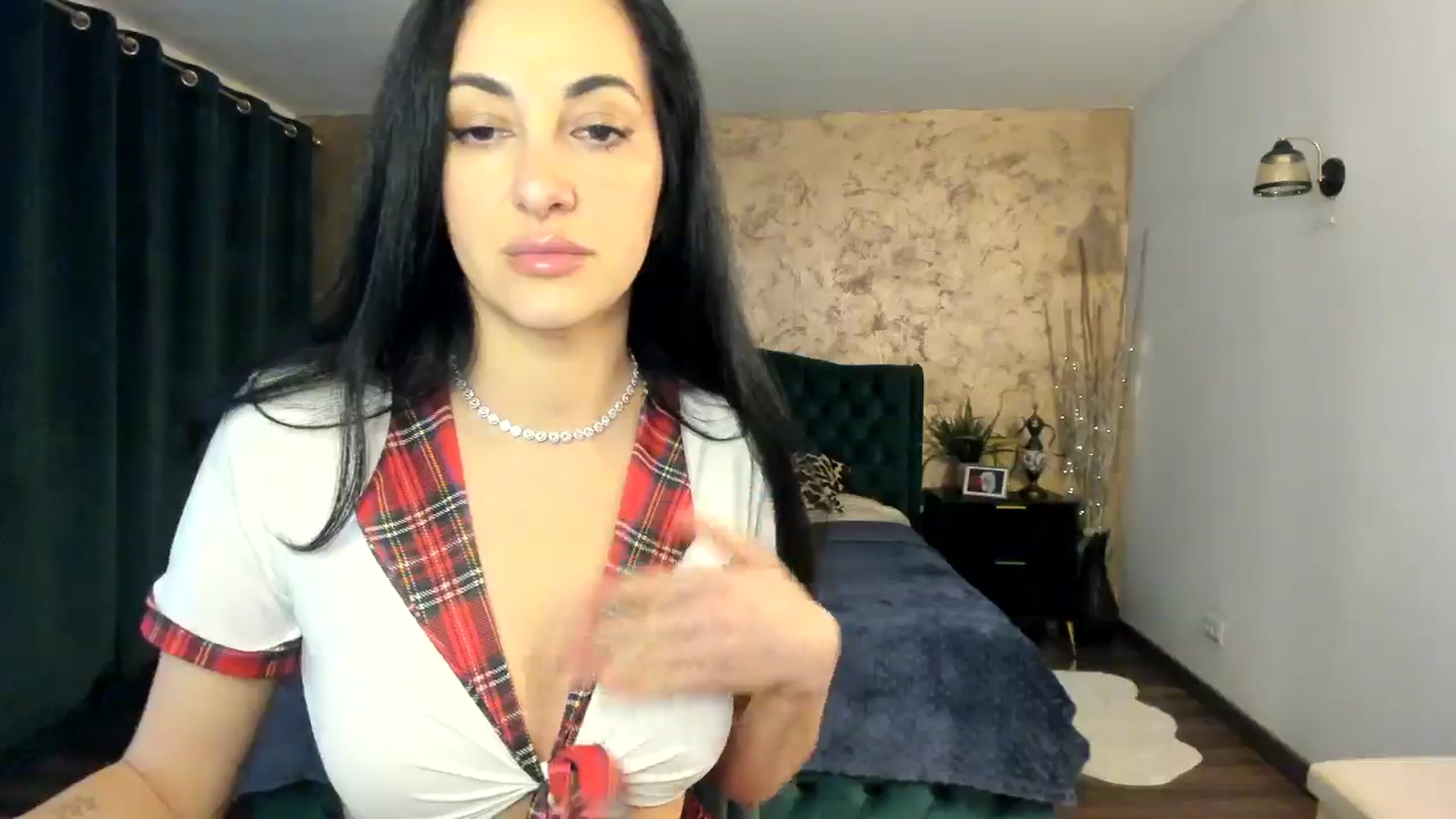 Gallery image thumbnail from Duchesssa's myfreecams stream on, 04/03/2025, 18:46 image 17 of 20