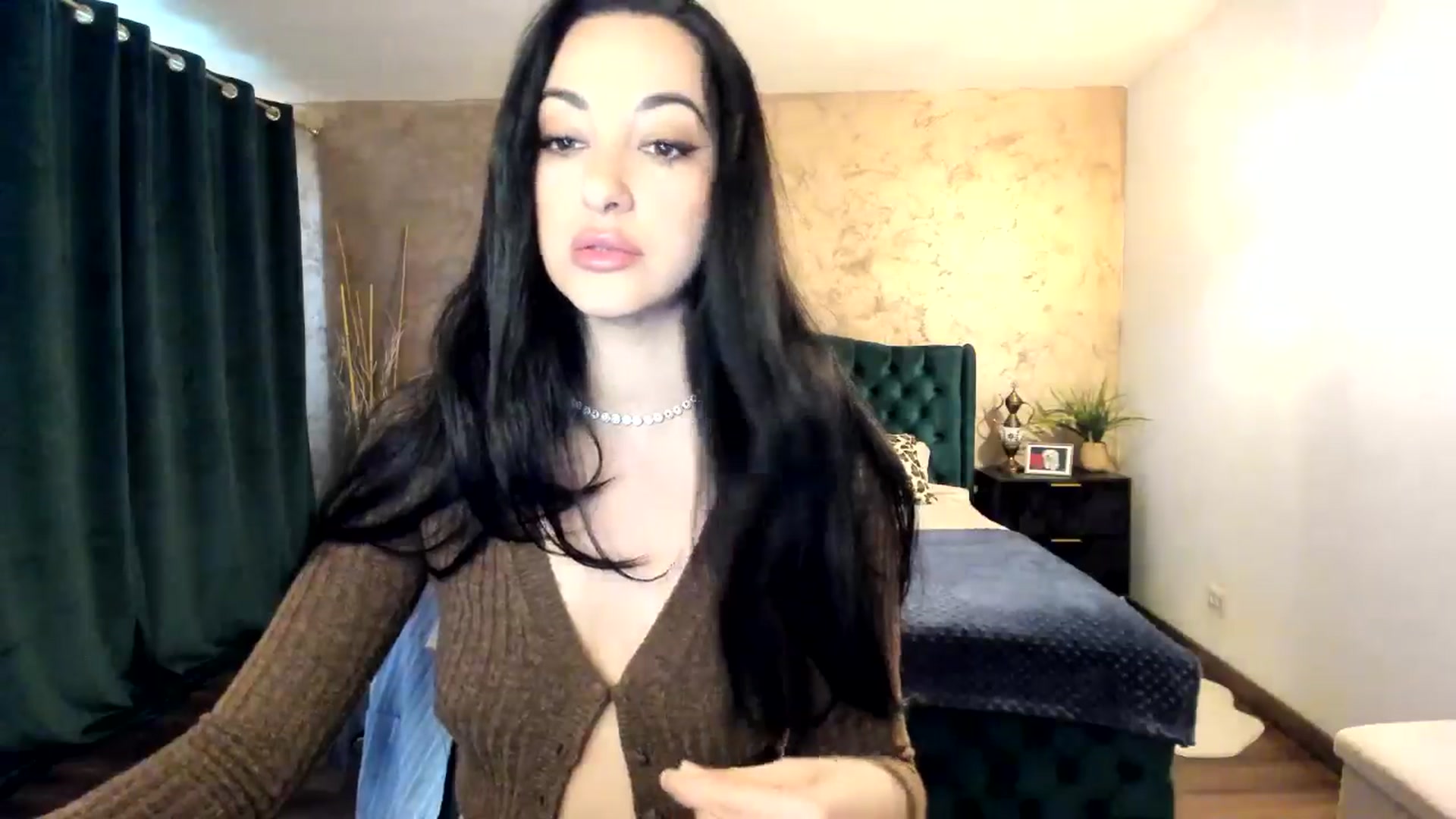 Gallery image thumbnail from Duchesssa's myfreecams stream on, 04/14/2025, 08:28 image 12 of 20