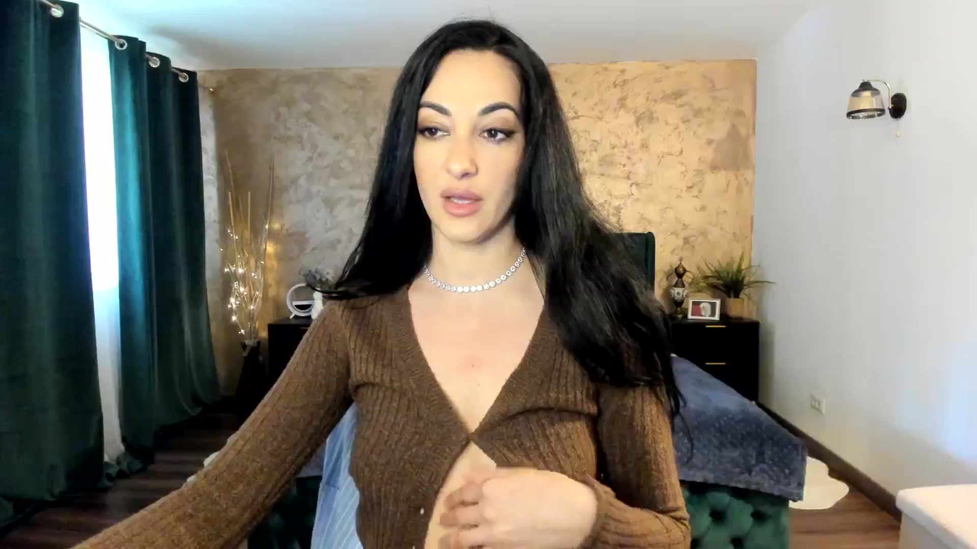 Gallery image thumbnail from Duchesssa's myfreecams stream on, 04/14/2025, 10:04 image 13 of 20