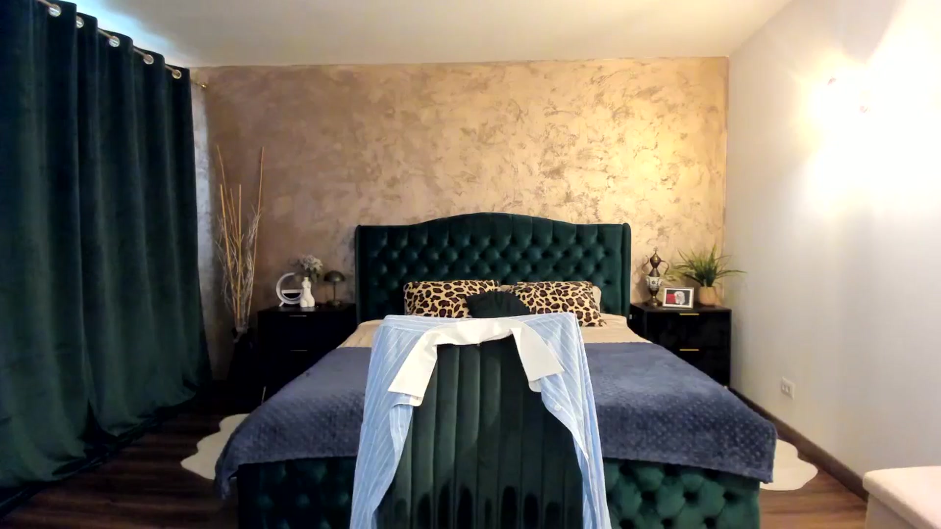 Gallery image thumbnail from Duchesssa's myfreecams stream on, 04/14/2025, 10:04 image 5 of 20