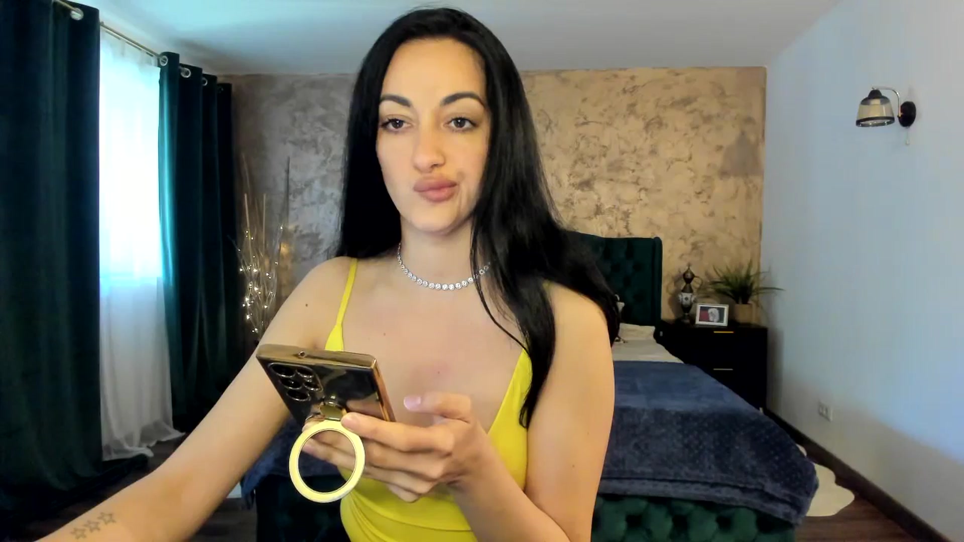 Gallery image thumbnail from Duchesssa's myfreecams stream on, 04/16/2025, 09:07 image 5 of 20