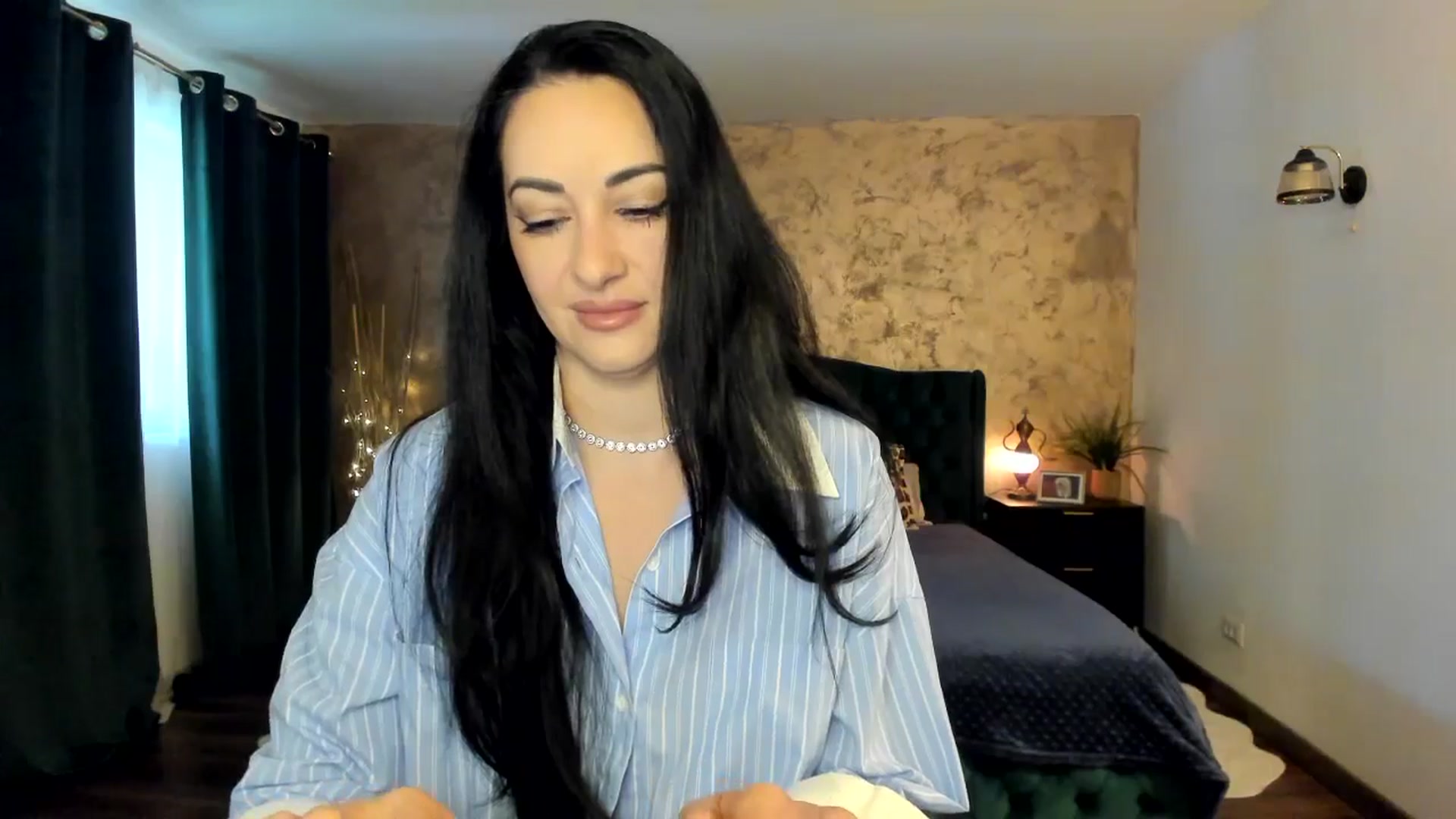 Gallery image thumbnail from Duchesssa's myfreecams stream on, 04/17/2025, 09:06 image 5 of 20