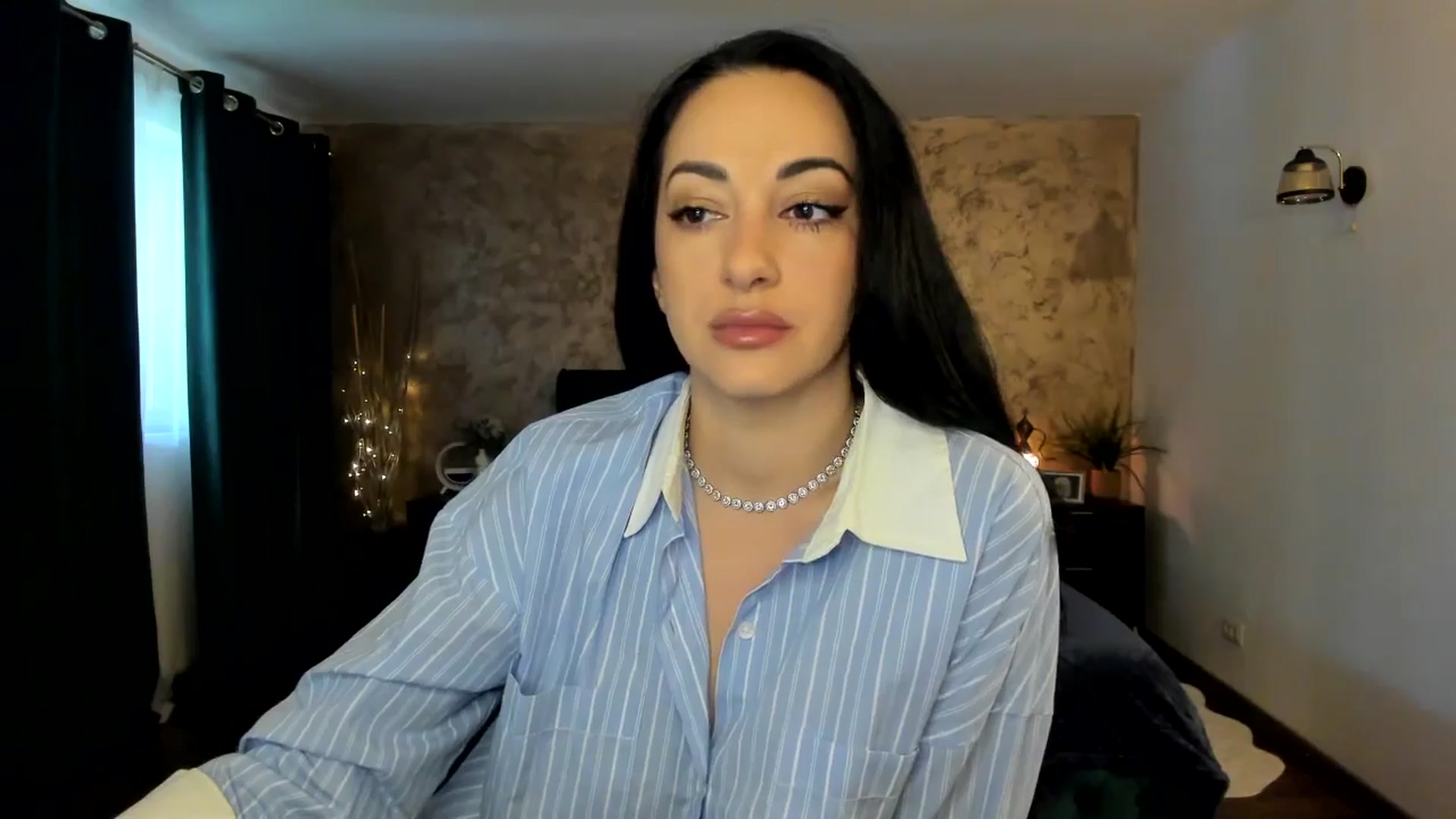 Gallery image thumbnail from Duchesssa's myfreecams stream on, 04/17/2025, 09:06 image 3 of 20