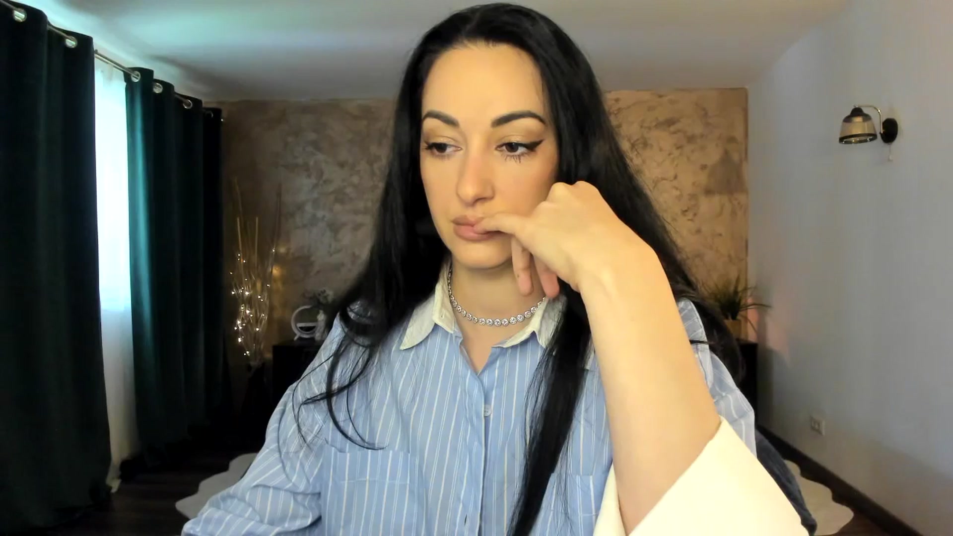 Gallery image thumbnail from Duchesssa's myfreecams stream on, 04/17/2025, 09:06 image 18 of 20