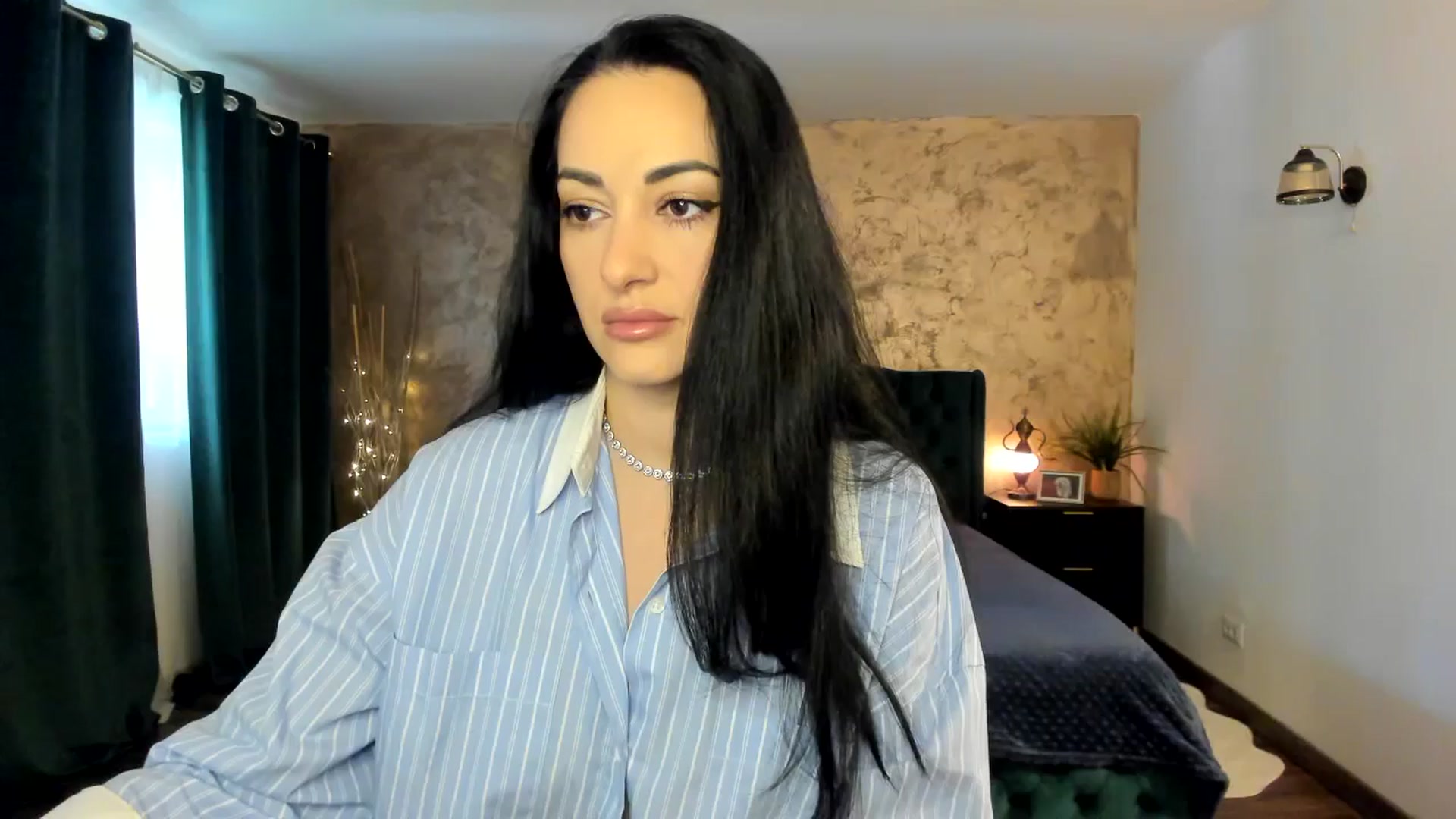 Gallery image thumbnail from Duchesssa's myfreecams stream on, 04/17/2025, 09:06 image 2 of 20