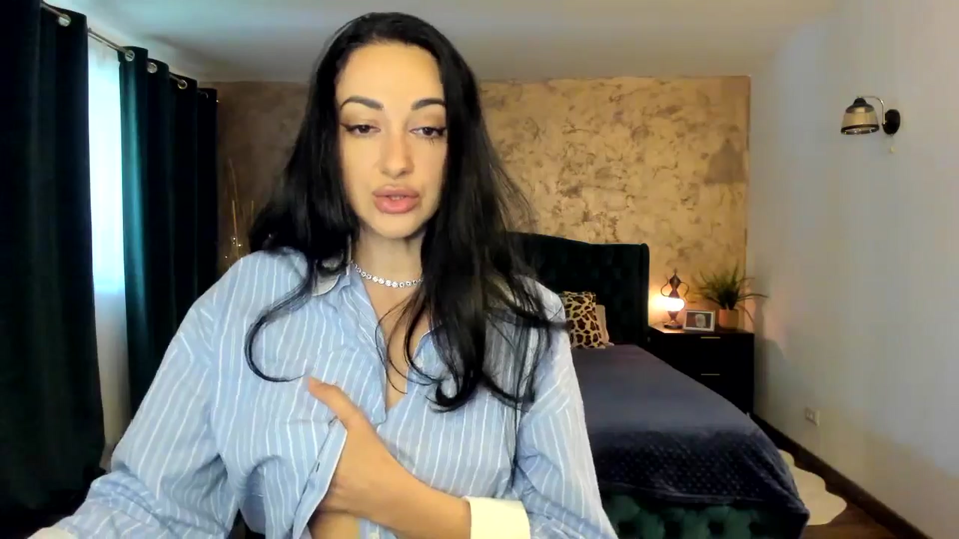 Gallery image thumbnail from Duchesssa's myfreecams stream on, 04/17/2025, 09:06 image 8 of 20