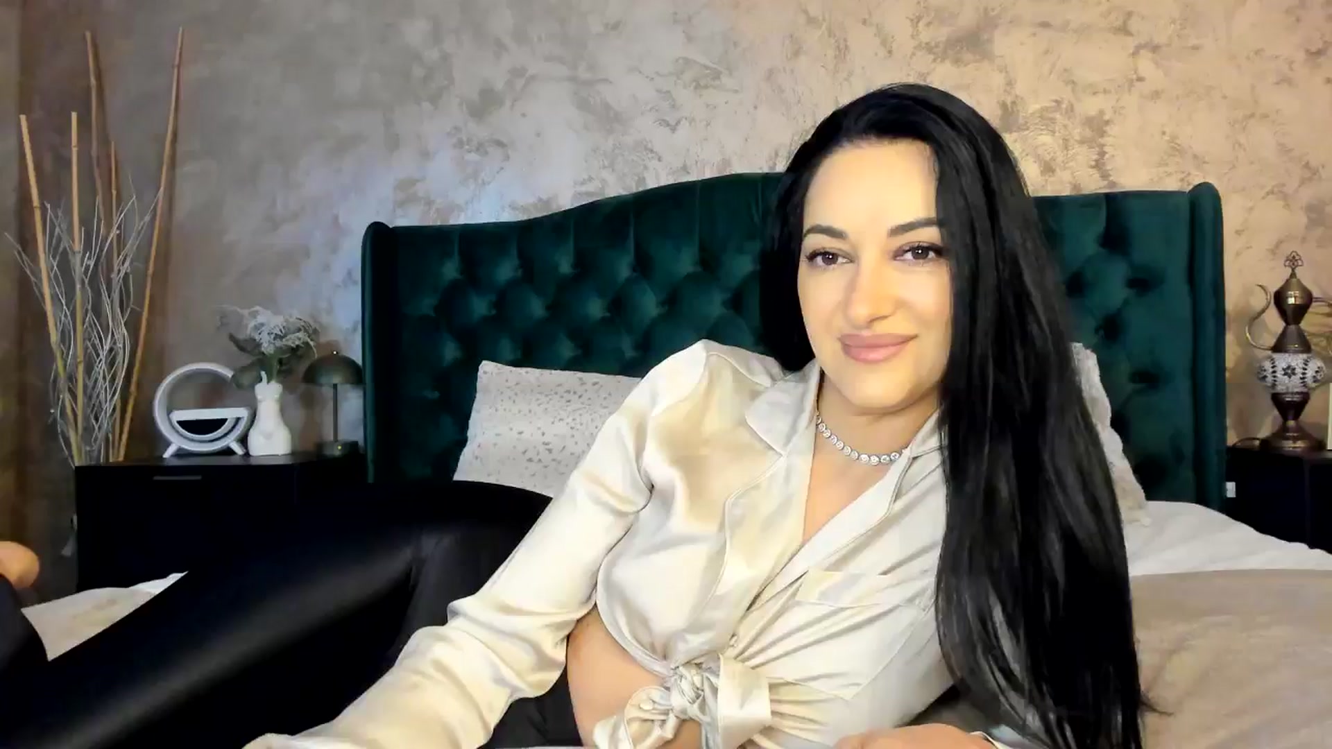 Gallery image thumbnail from Duchesssa's myfreecams stream on, 04/25/2025, 08:47 image 11 of 20