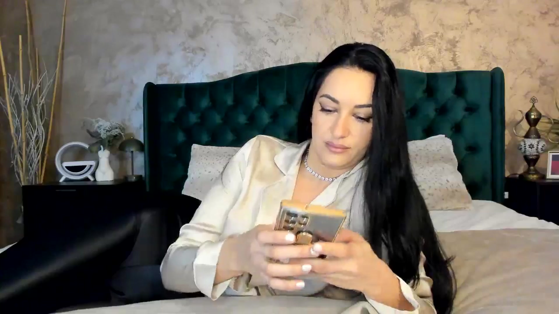 Gallery image thumbnail from Duchesssa's myfreecams stream on, 04/25/2025, 08:47 image 19 of 20