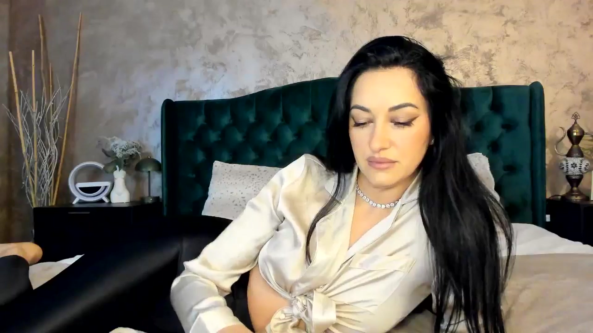 Gallery image thumbnail from Duchesssa's myfreecams stream on, 04/25/2025, 08:47 image 12 of 20