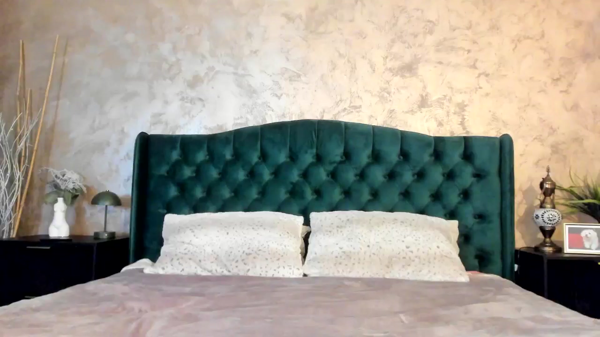 Gallery image thumbnail from Duchesssa's myfreecams stream on, 05/19/2025, 10:13 image 14 of 20