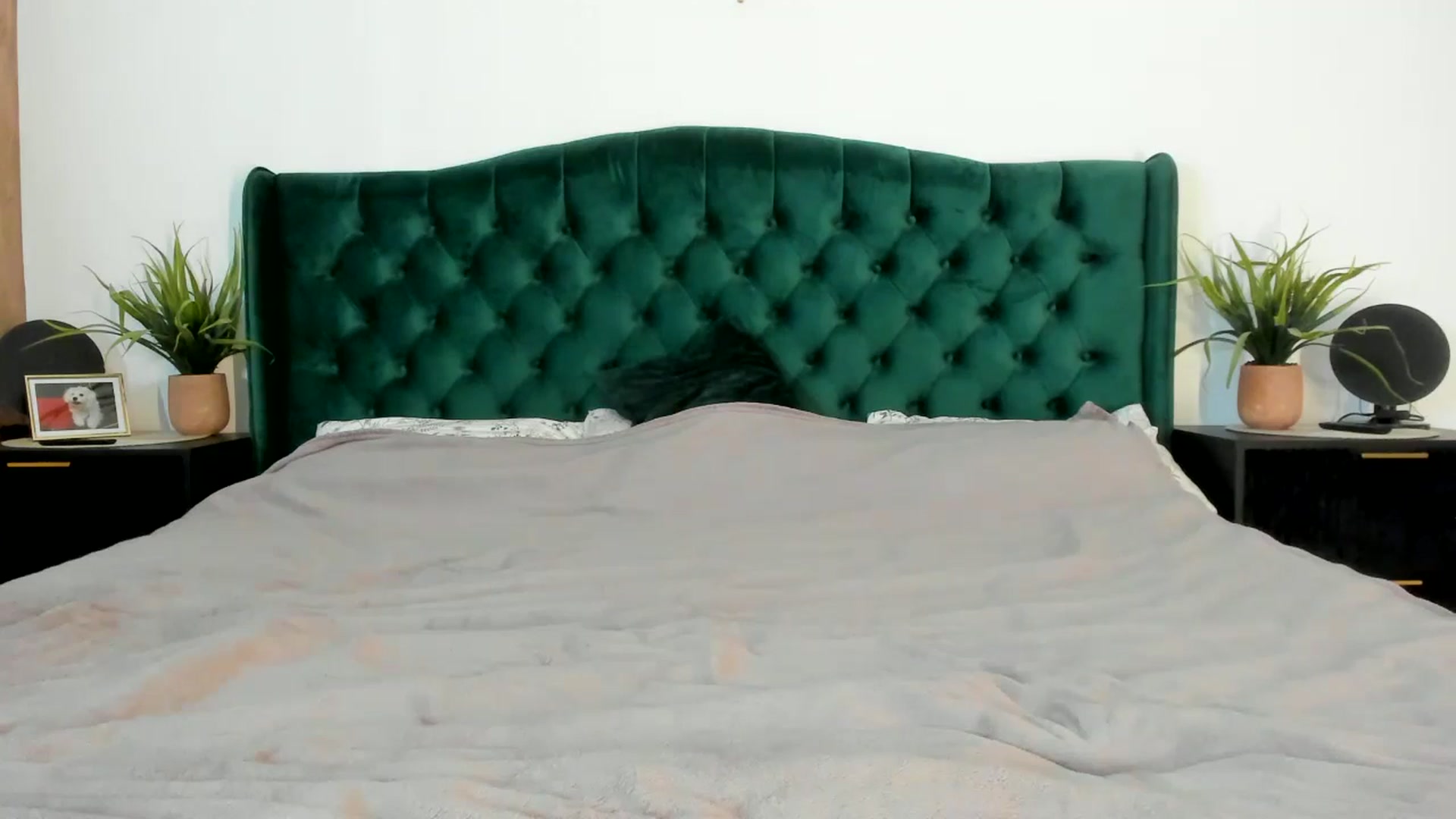 Gallery image thumbnail from Duchesssa's myfreecams stream on, 09/30/2025, 08:46 image 6 of 20