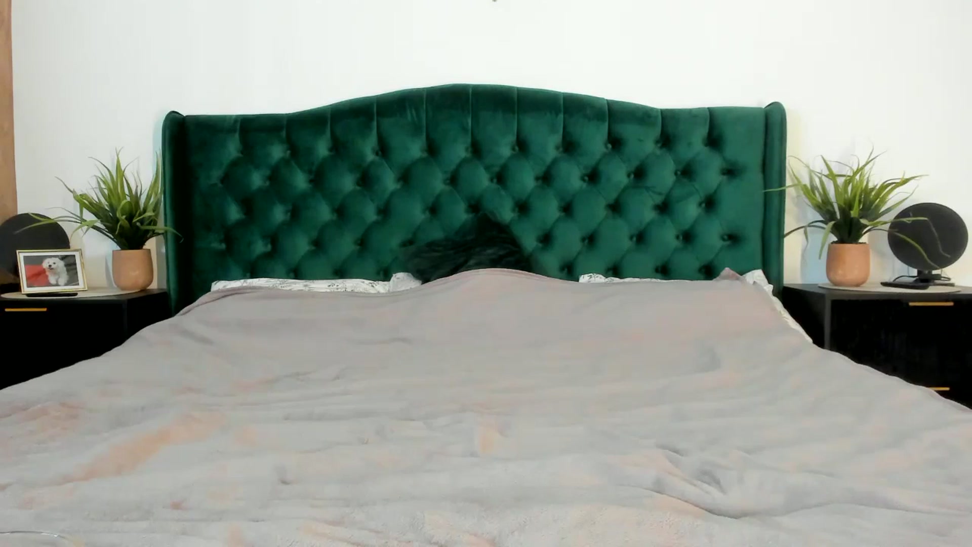 Gallery image thumbnail from Duchesssa's myfreecams stream on, 09/30/2025, 08:46 image 5 of 20