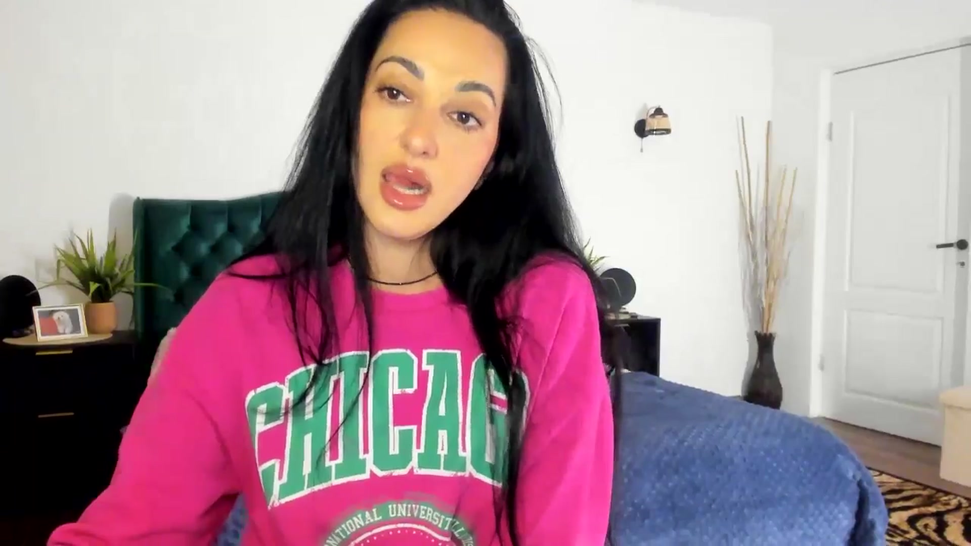 Gallery image thumbnail from Duchesssa's myfreecams stream on, 10/24/2025, 11:04 image 10 of 20