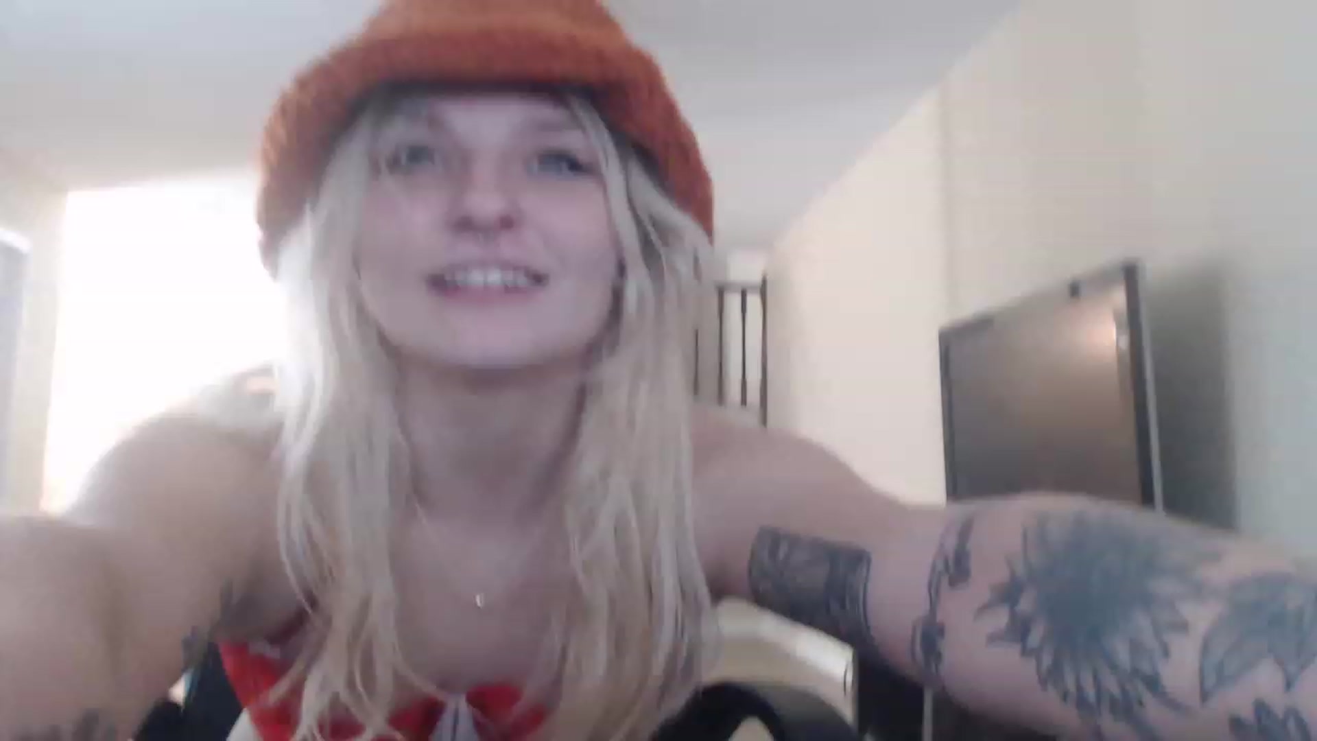 Gallery image thumbnail from DuckChan0's myfreecams stream on, 11/15/2022, 18:54 image 11 of 20