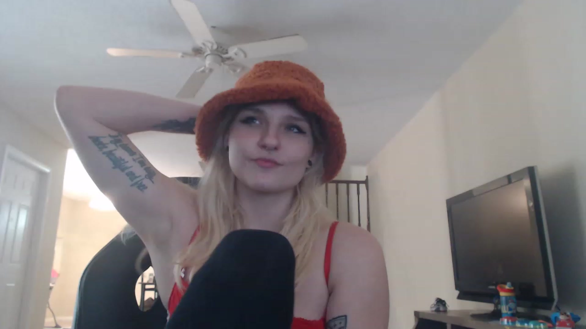 Gallery image thumbnail from DuckChan0's myfreecams stream on, 11/15/2022, 18:54 image 16 of 20