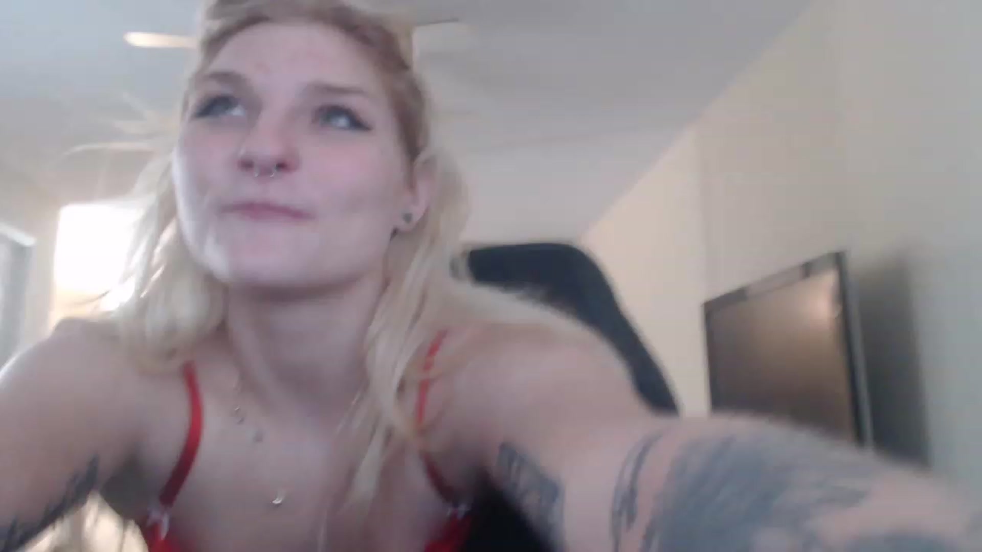 Gallery image thumbnail from DuckChan0's myfreecams stream on, 11/15/2022, 18:54 image 2 of 20