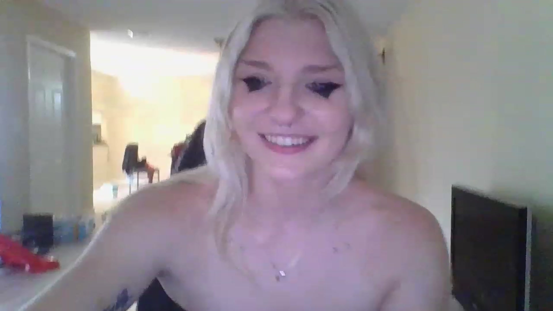 Gallery image thumbnail from DuckChan0's myfreecams stream on, 11/28/2022, 17:28 image 16 of 20